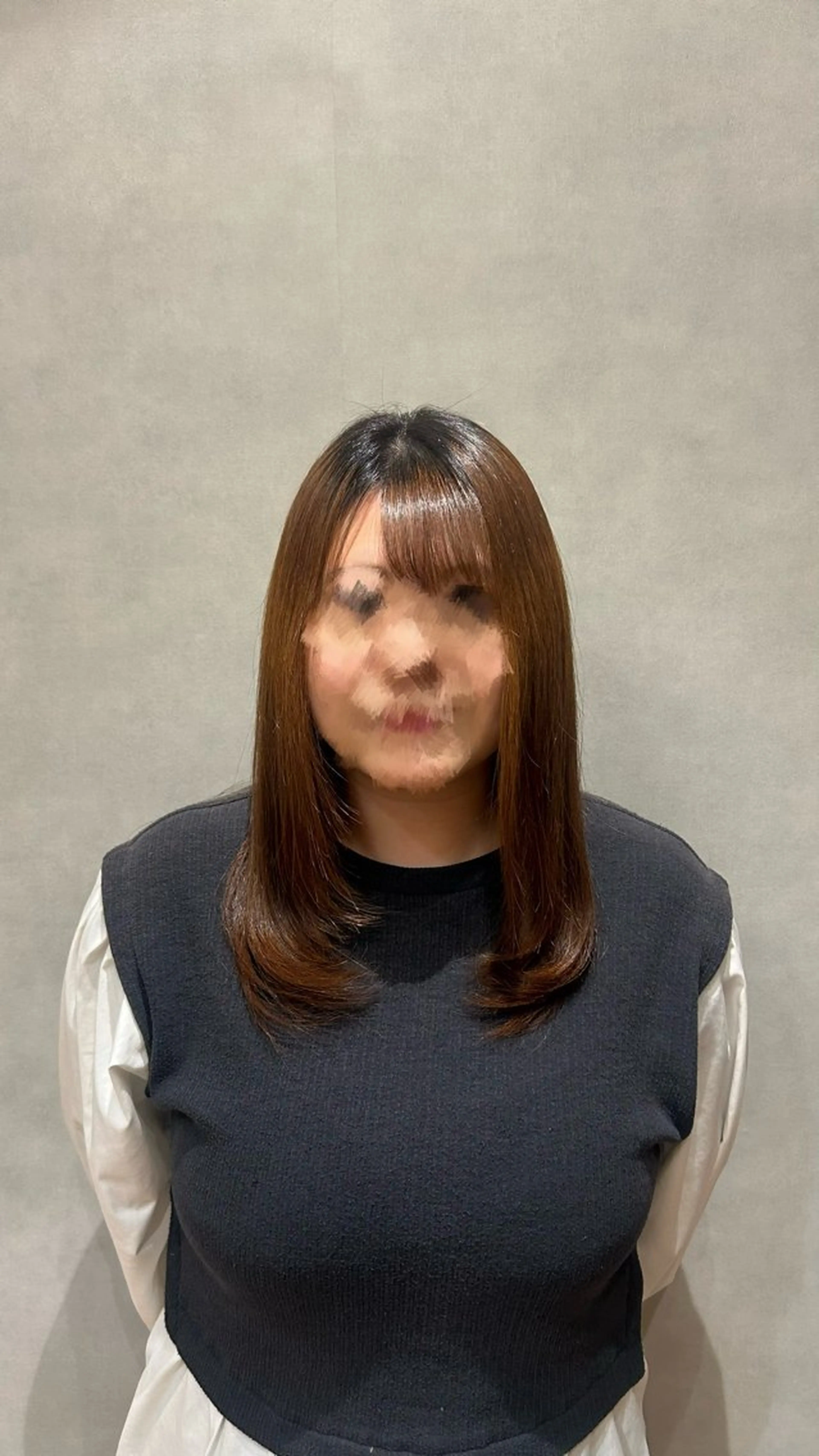 セミロング 顔まわりレイヤー 顔周りカット レイヤーカット VISAGE maison所属・藤浪 凪沙のヘアスタイル