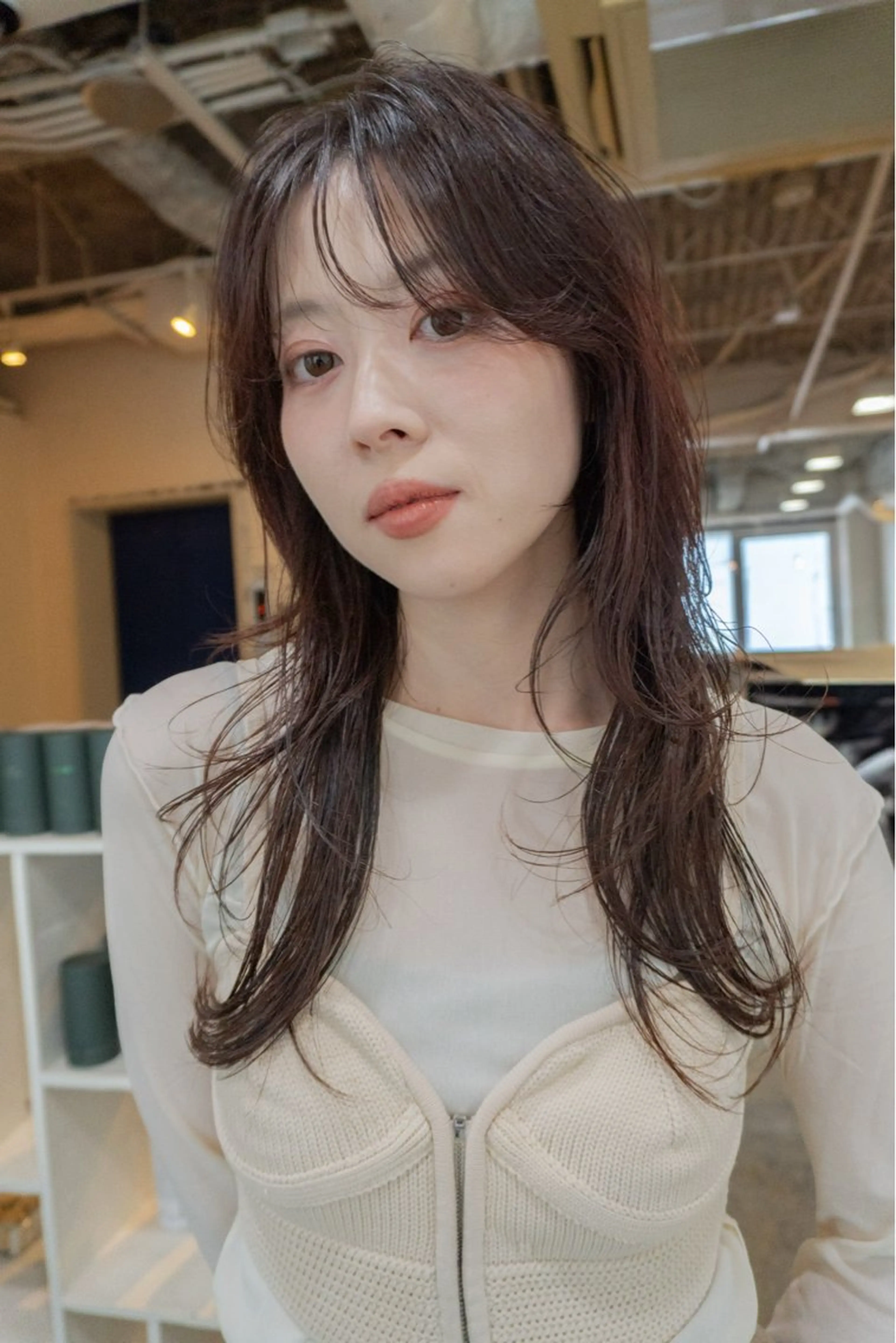 ミディアム カラー ブリーチ ブラウンカラー 透明感カラー ブリーチなしカラー ピンクカラー カット ヘアカラー トリートメント レイヤー／似合わせ TAKUYAのヘアスタイル