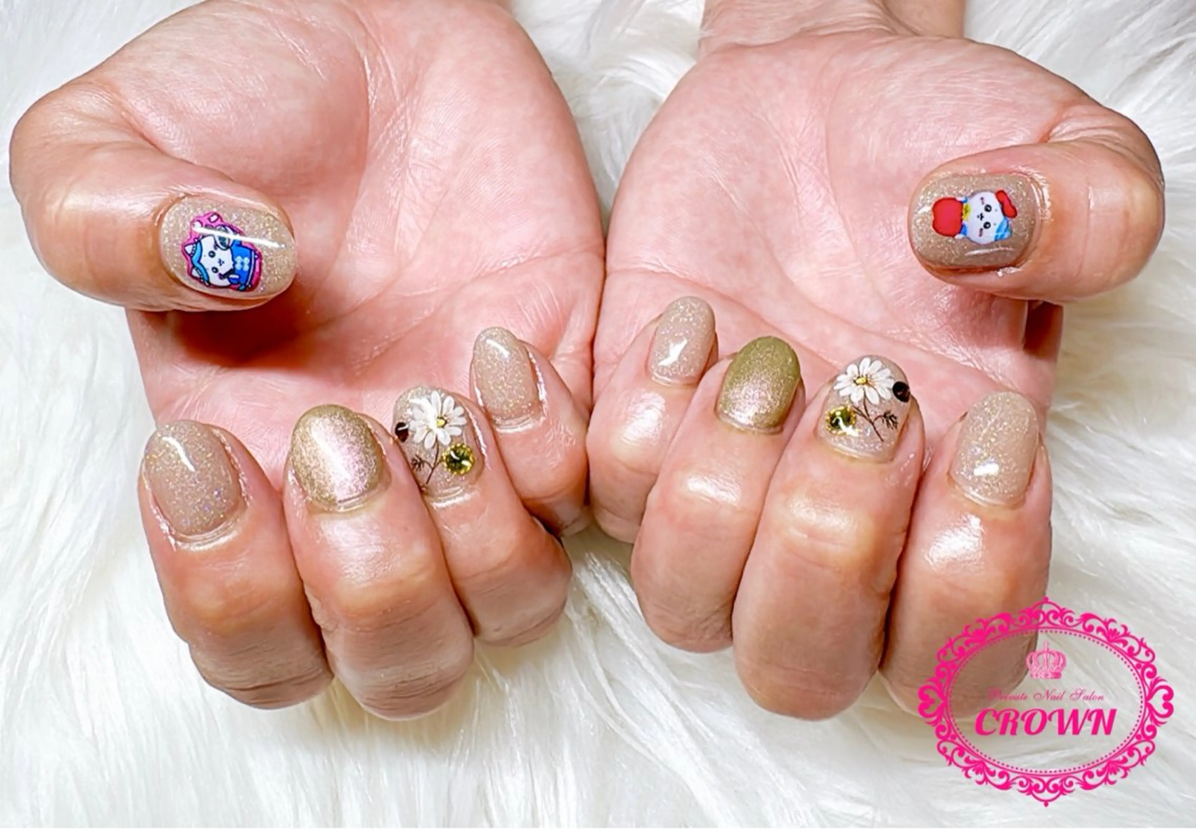 ネイル CROWN プライベートサロンのネイルデザイン