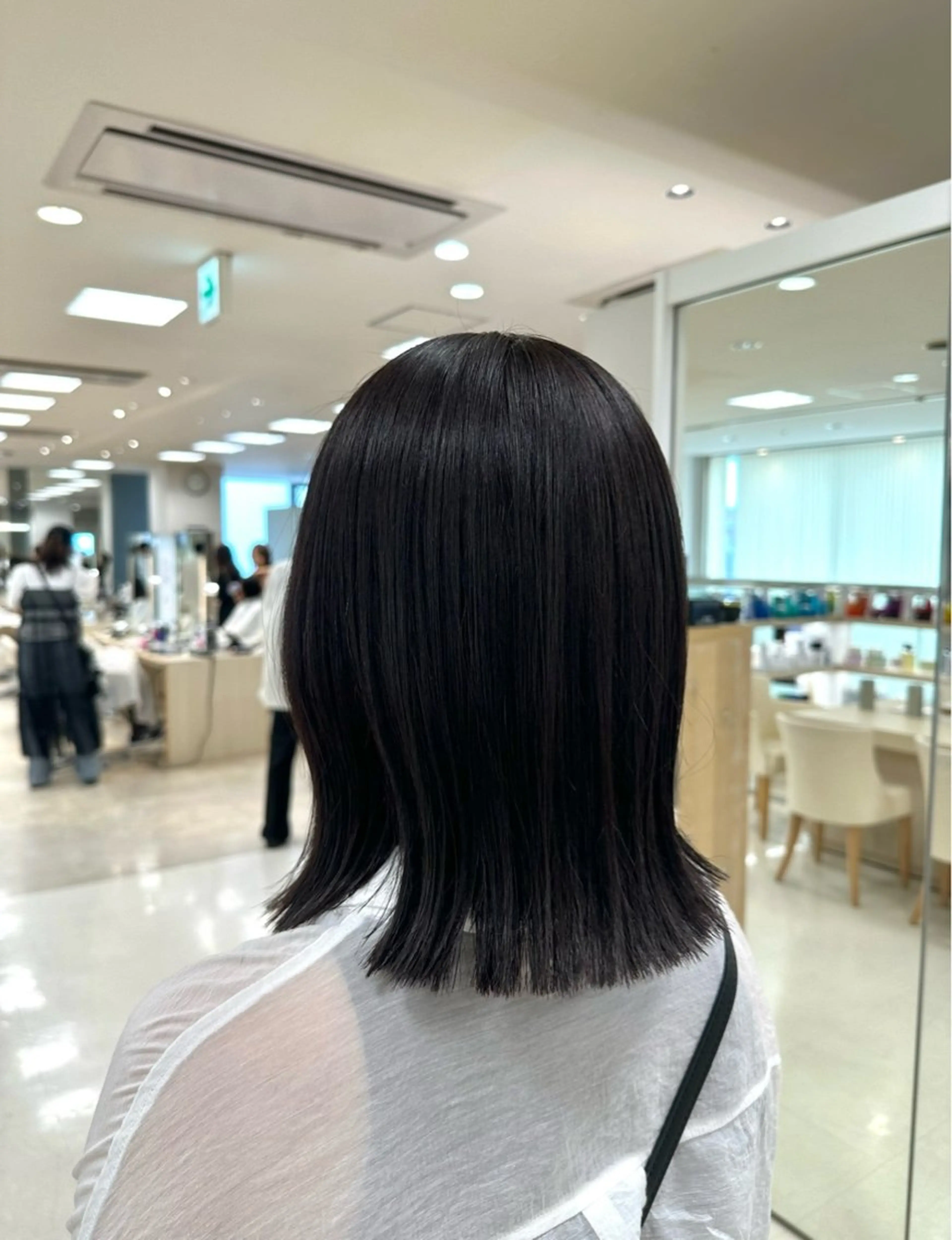 セミロング カラー セミロングパーマ ベージュカラー ブリーチ ケアブリーチ 透明感カラー 艶髪 黄金比みくのヘアスタイル