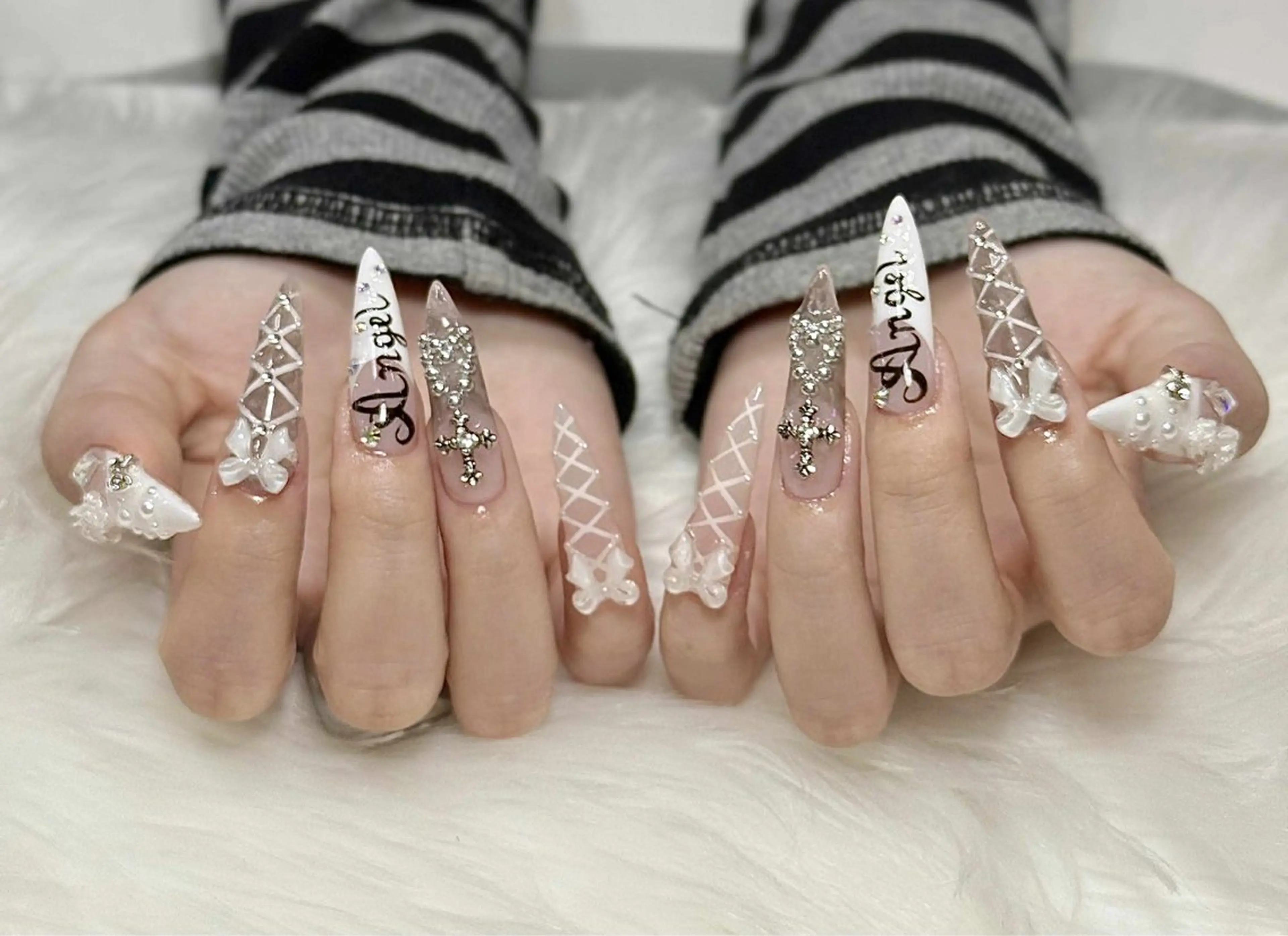 ネイル アートネイル オーロラネイル ジェルネイル 韓国ネイル ロングネイル ハンドネイル Nichi Nailsのネイルデザイン