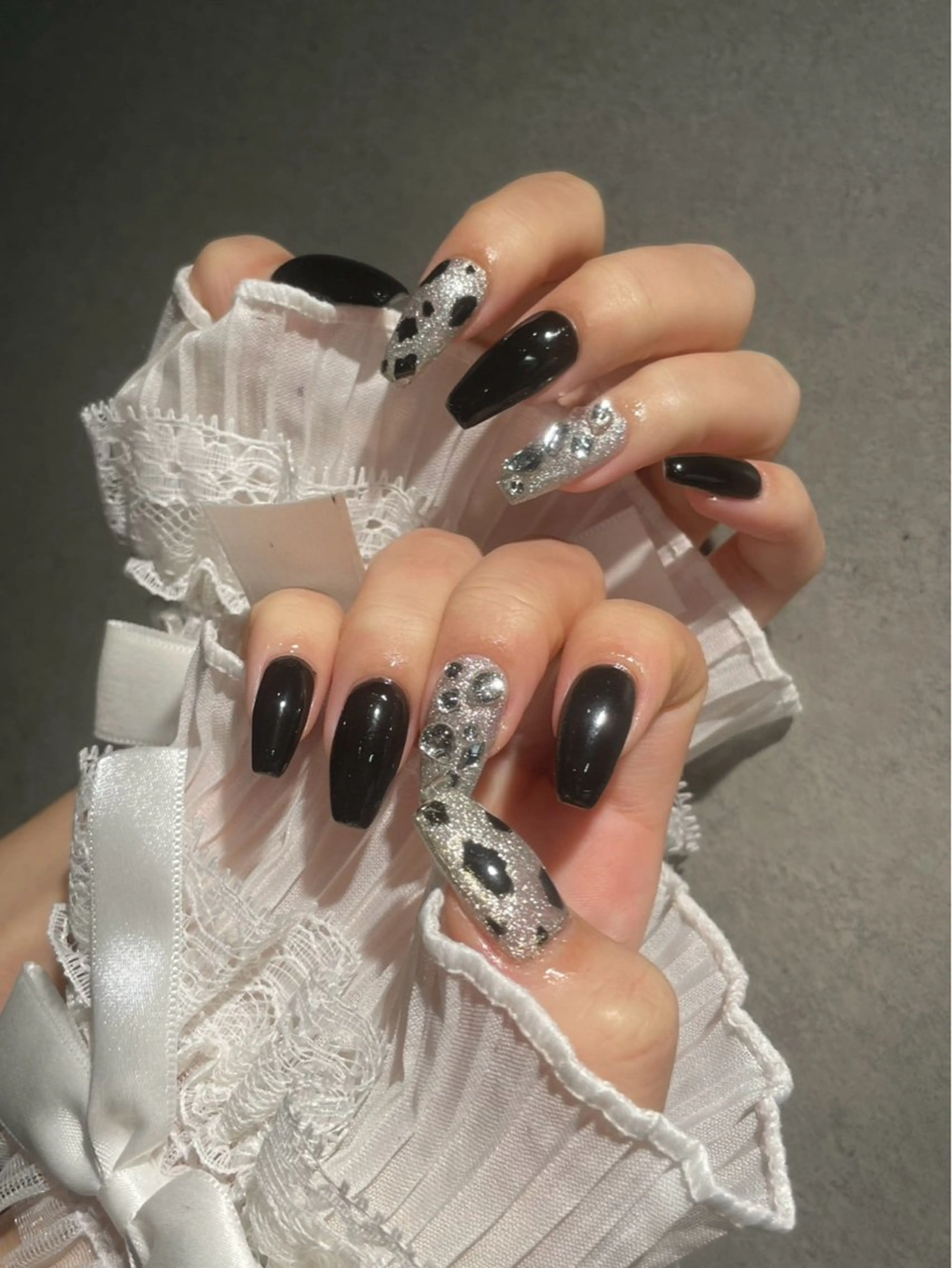 ネイル I-nailロング /ワンホン/キラキラのネイルデザイン