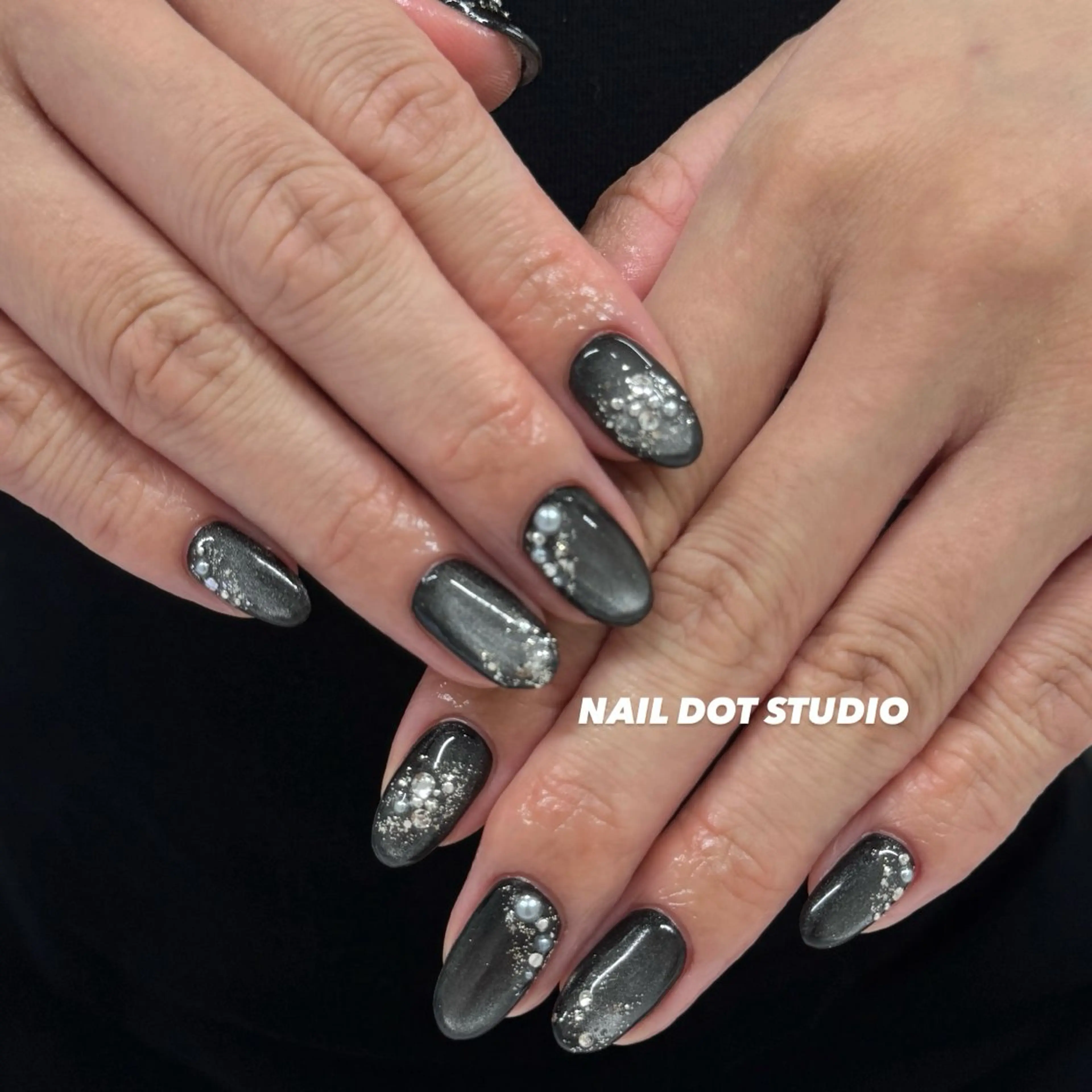 ネイル ハンドネイル NAILDOTSTU DIO SEINAのネイルデザイン