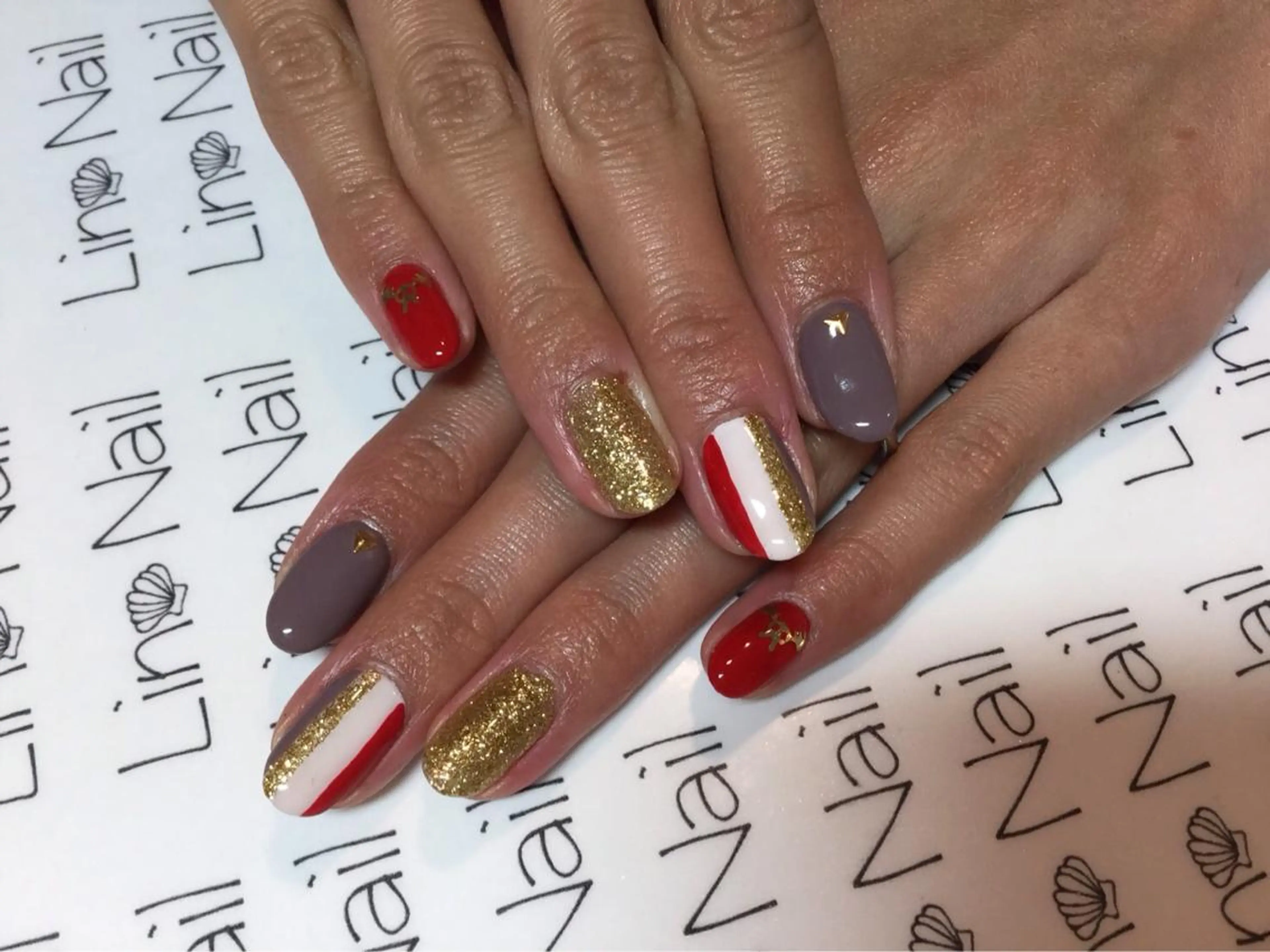 ショート ミディアム セミロング ネイル マツエク・マツパ キラキラネイル Lino Nail sekitomiのネイルデザイン
