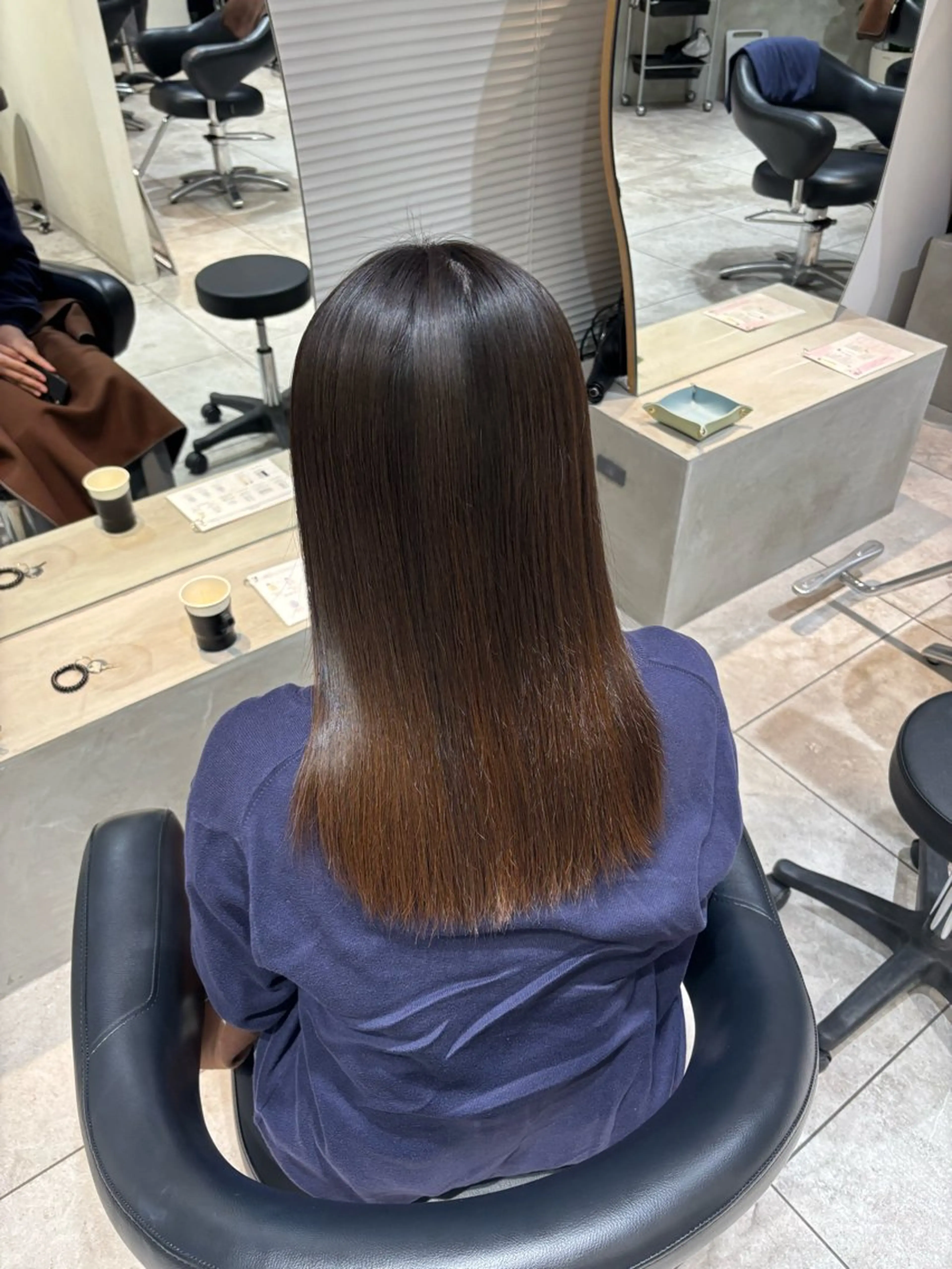 ロング 縮毛矯正 🧸艶髪🫧🎀 岡由紀乃のヘアスタイル