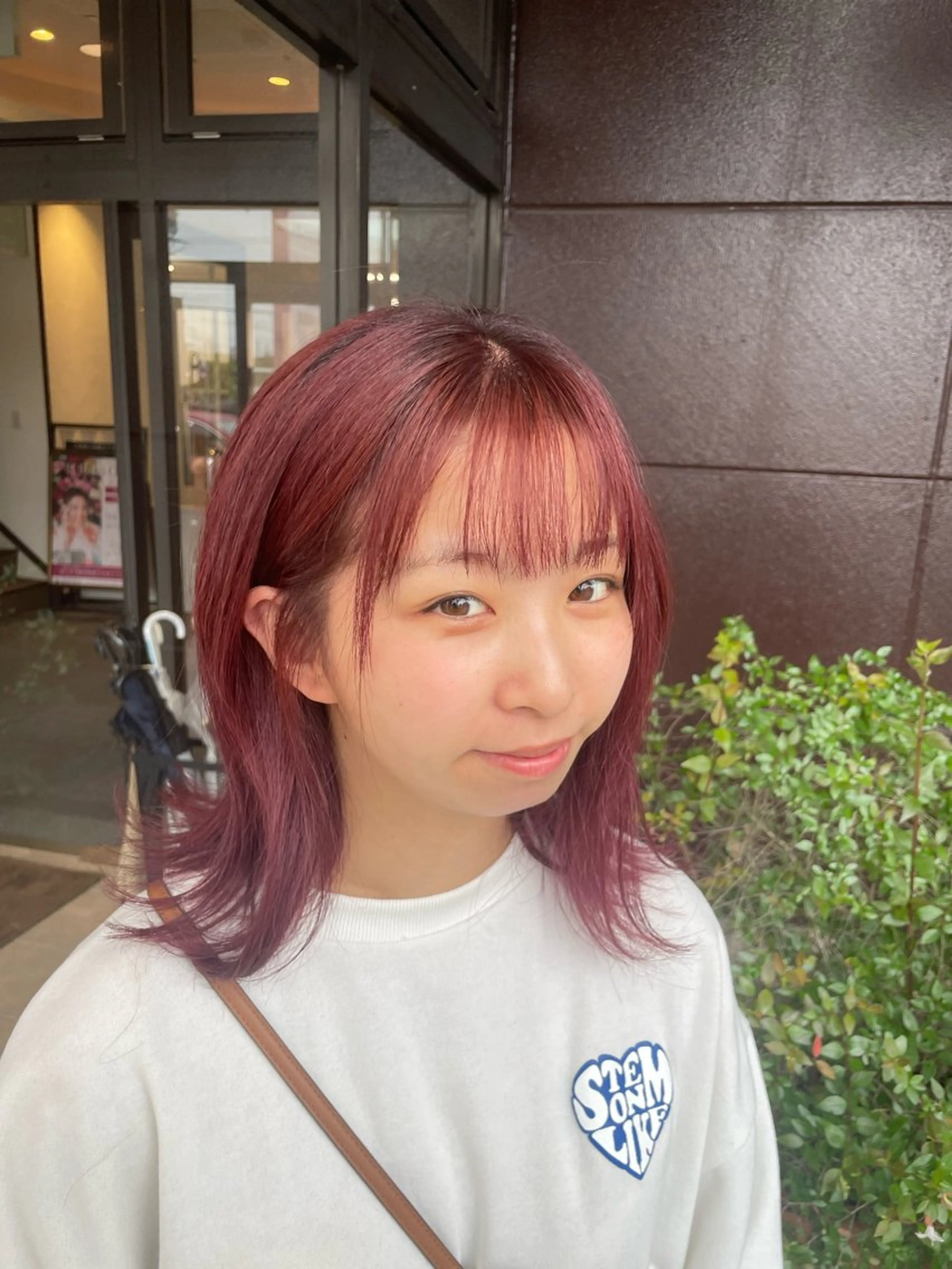 ミディアム カラー 梨子🐣艶カラー🌈 ダメージレス💖のヘアスタイル