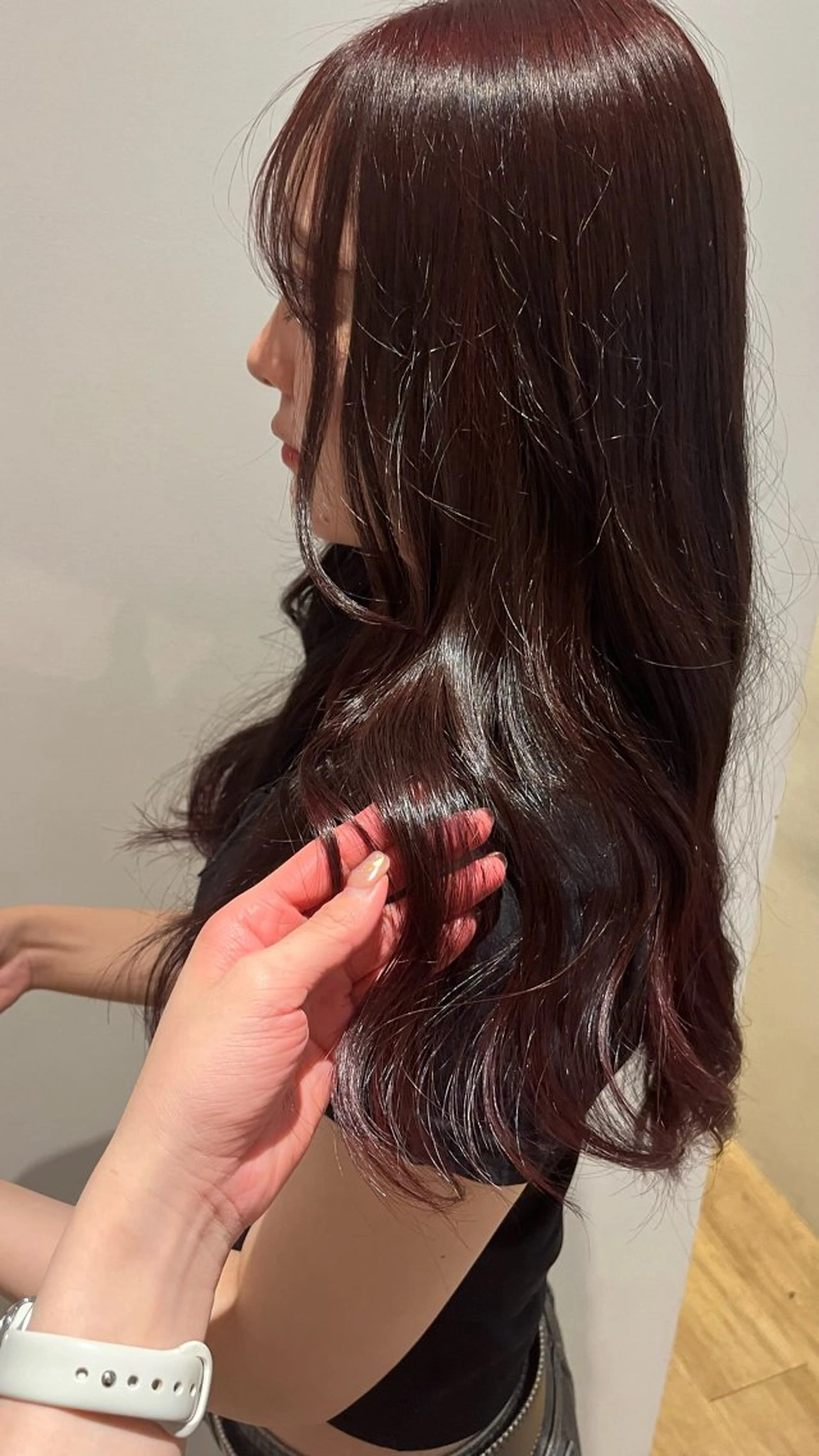 ロング カラー 森山 葵のヘアスタイル