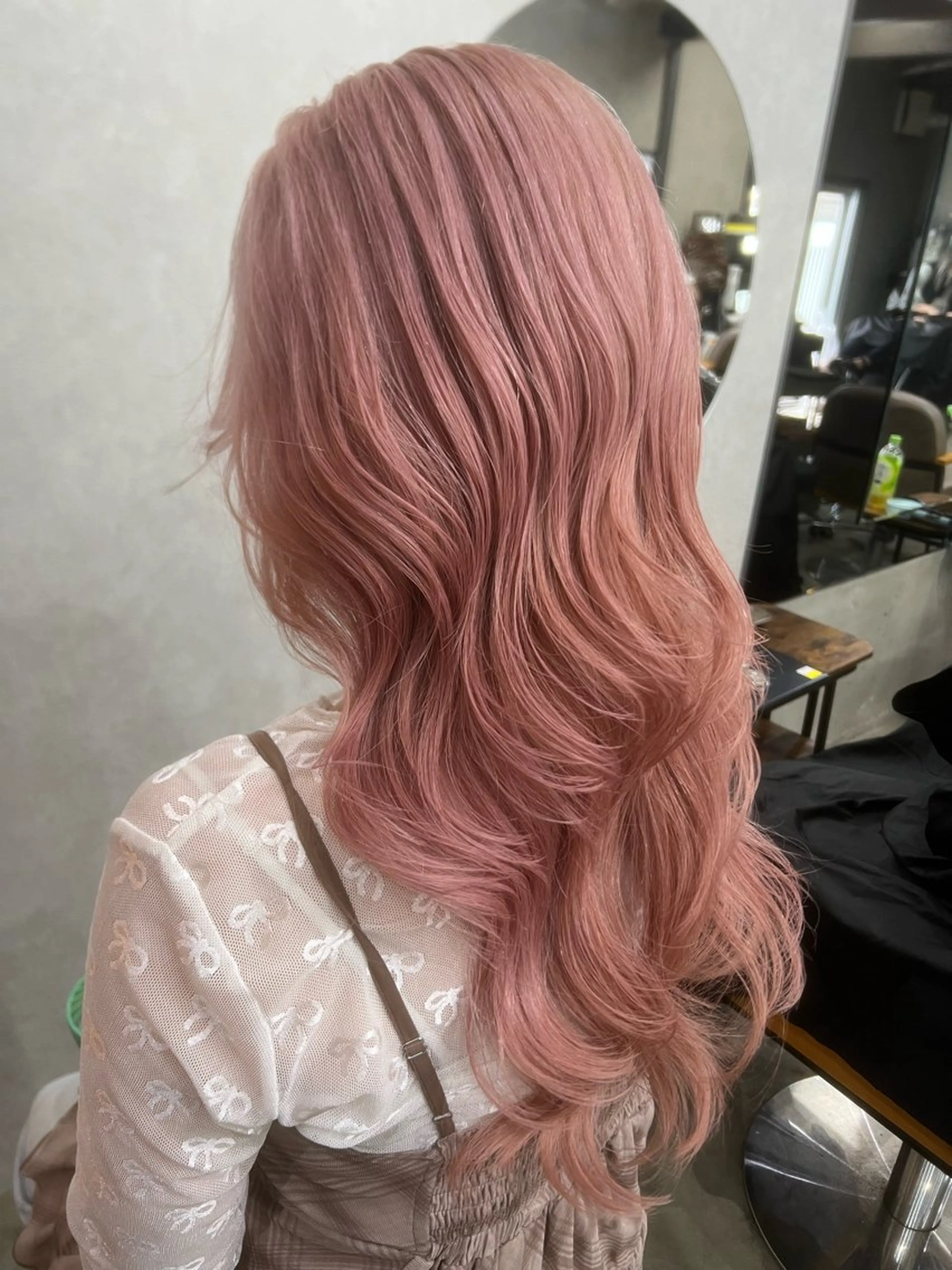 ロング ヘアカラー maya レイヤーカットのヘアスタイル