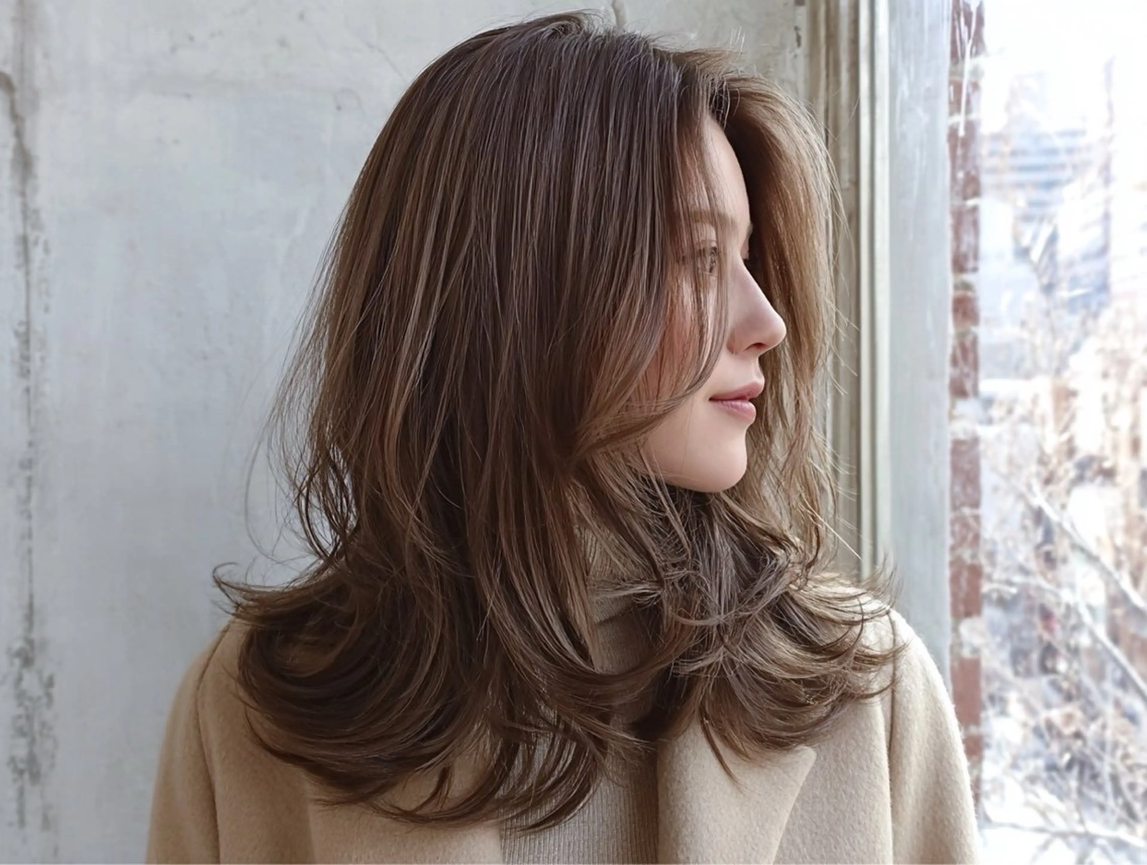 セミロング レイヤーカット 佐藤 優芽香のヘアスタイル