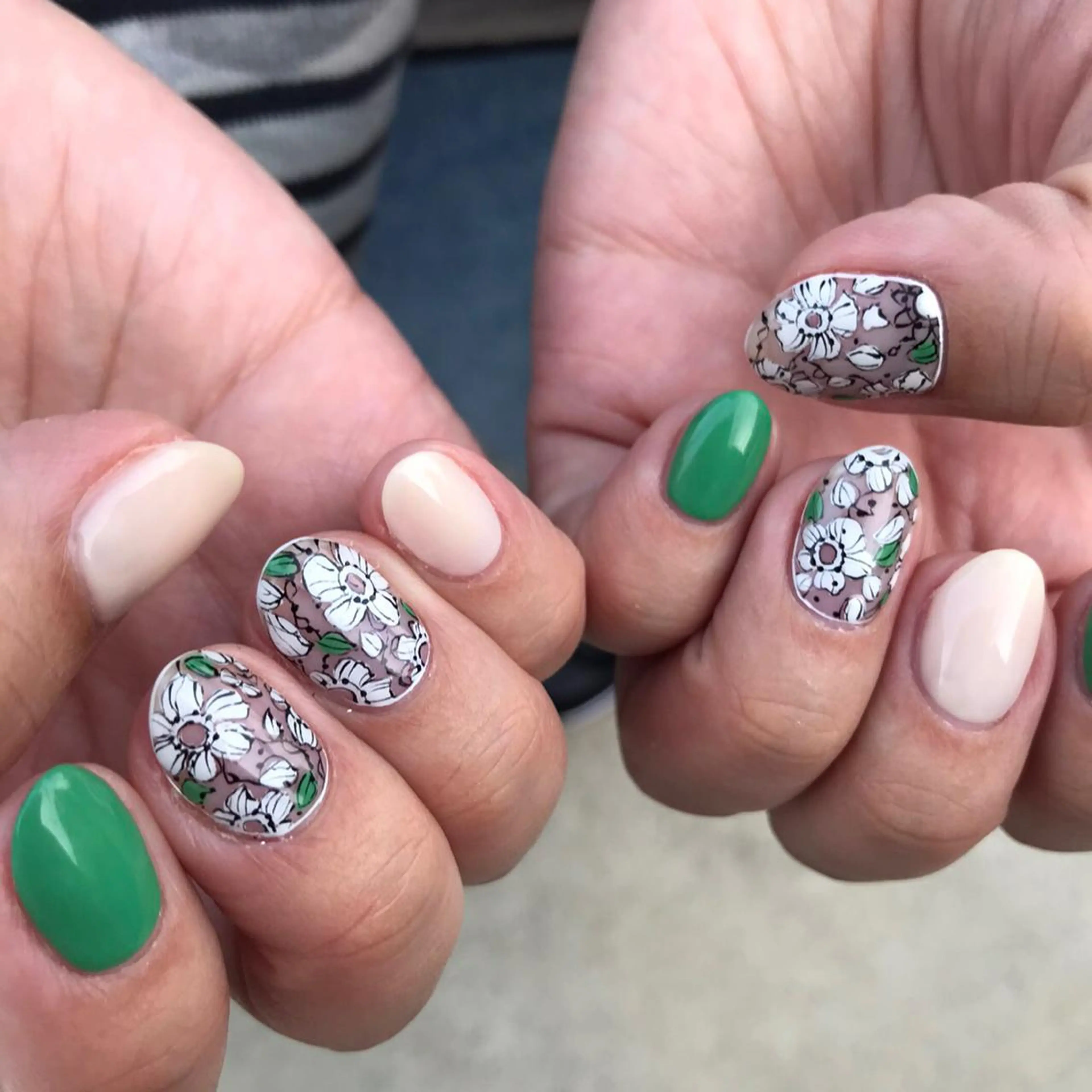 ネイル アートネイル フラワーネイル 持ち込み ワンカラーネイル ハンドネイル kipinail 川﨑えりかのネイルデザイン