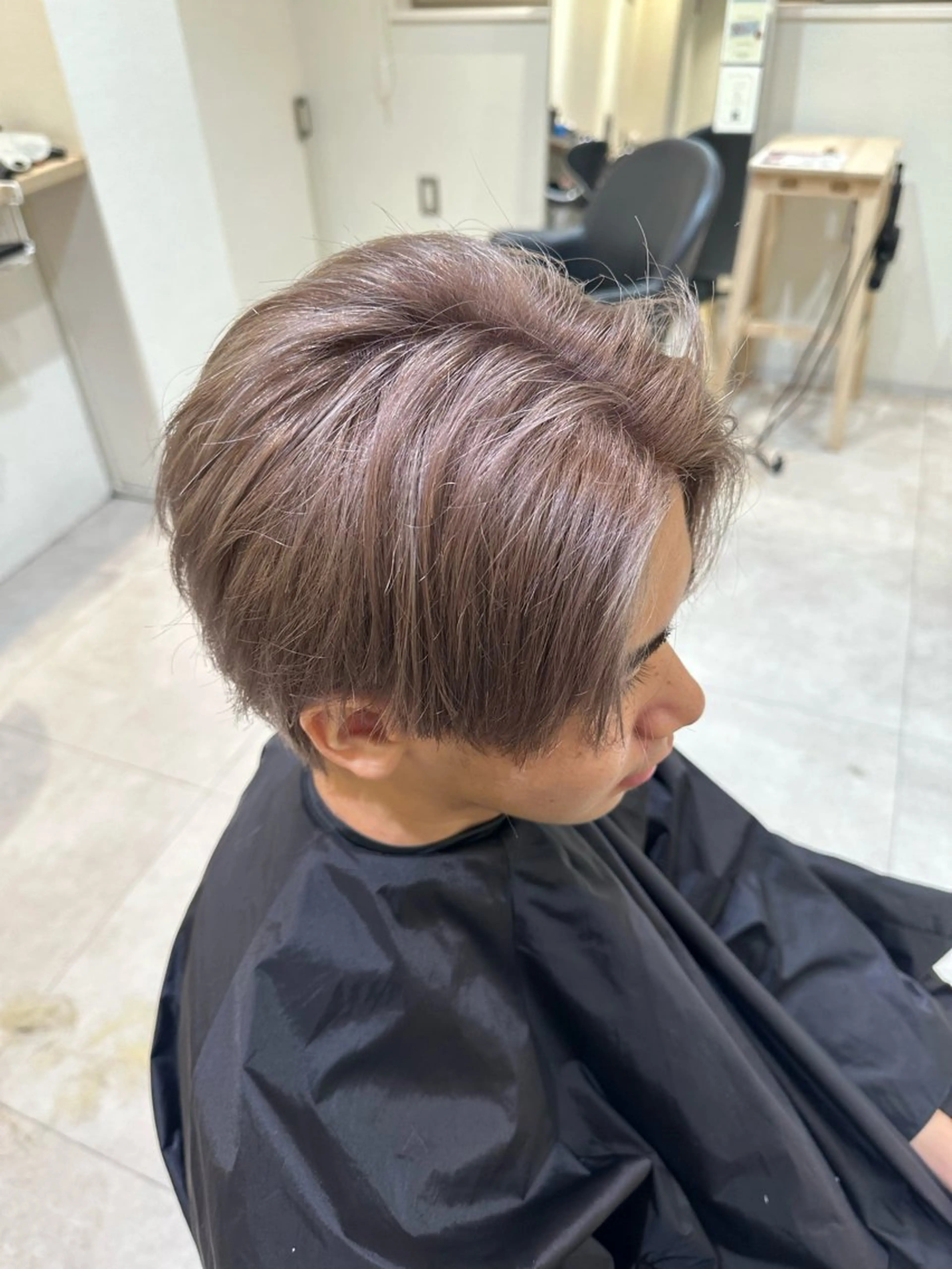 カラー メンズ メンズブリーチ センターパート メンズハイトーン ベージュカラー ブリーチ カット ヘアカラー トリートメント 【パーマの達人】 💎メンズ特化🔥徹のヘアスタイル