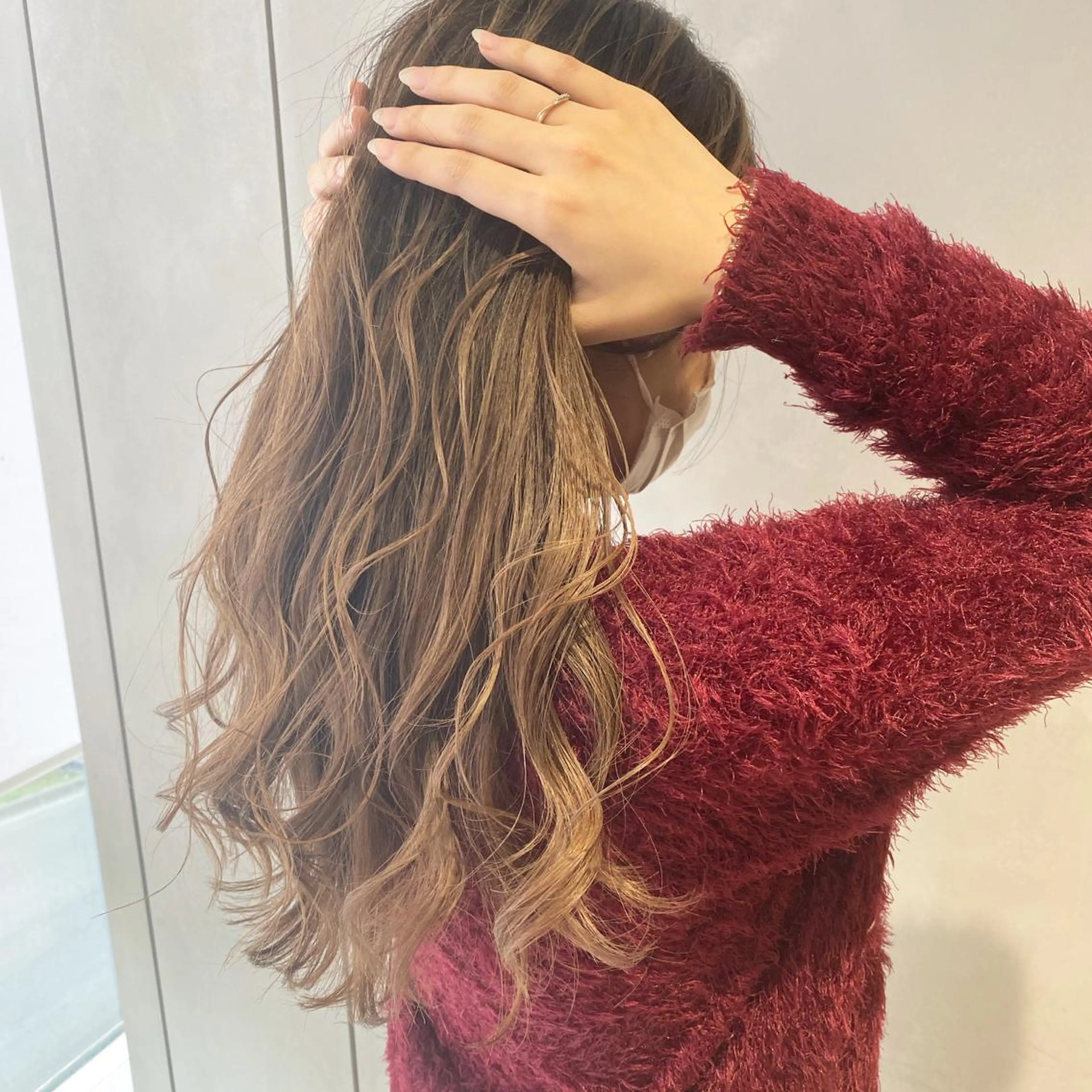 ロング カラー nishido ハイライト/パーマのヘアスタイル