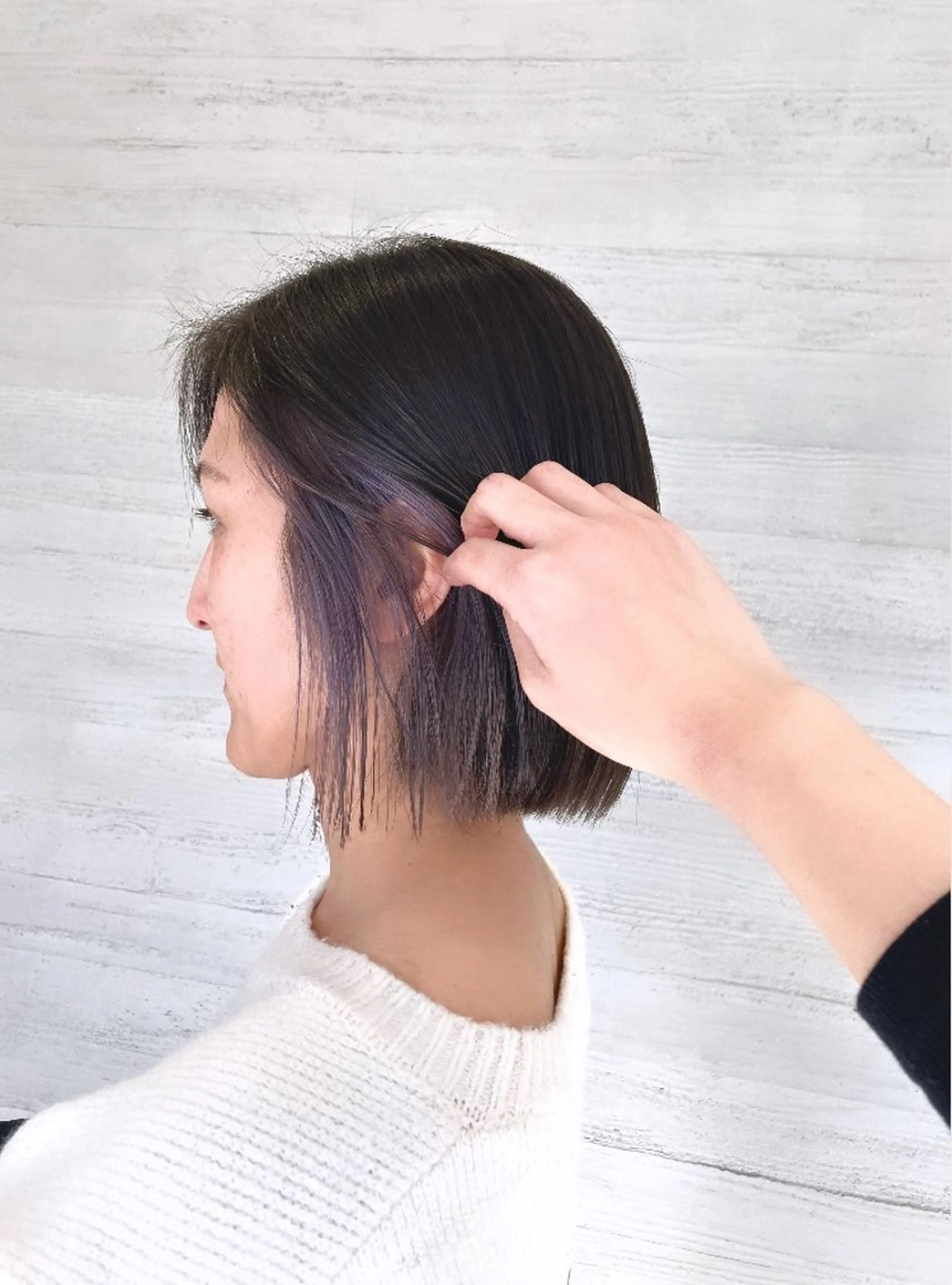 ショート カラー アッシュ ラベンダーカラー シルバー ボブ サキ🤍ハイトーン 🩰くびれ巻きヘアのヘアスタイル