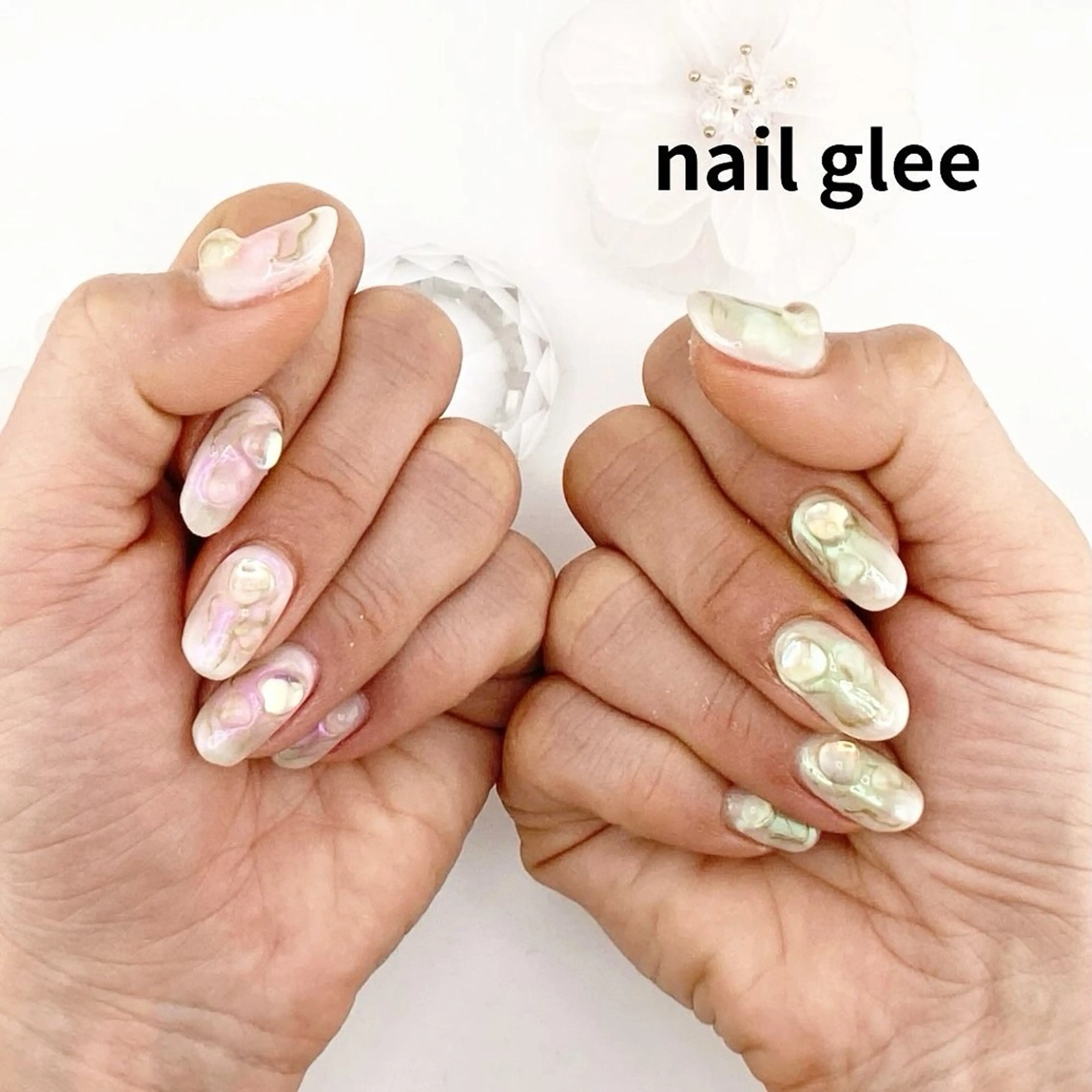 セミロング ハンドネイル RISA nail gleeのネイルデザイン
