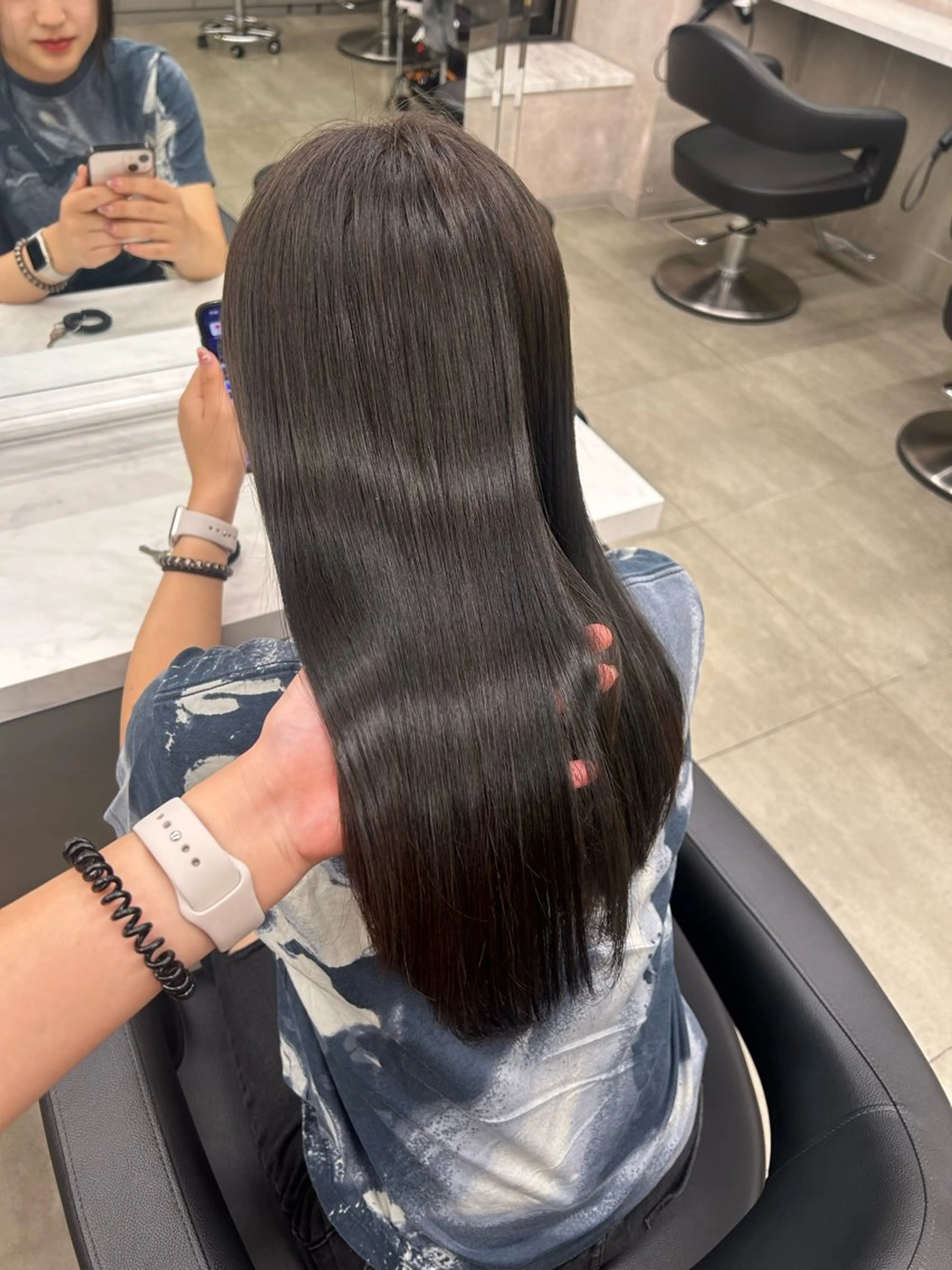 カラー 透明感ベージュ🤎 ナチュラルレイヤーのヘアスタイル