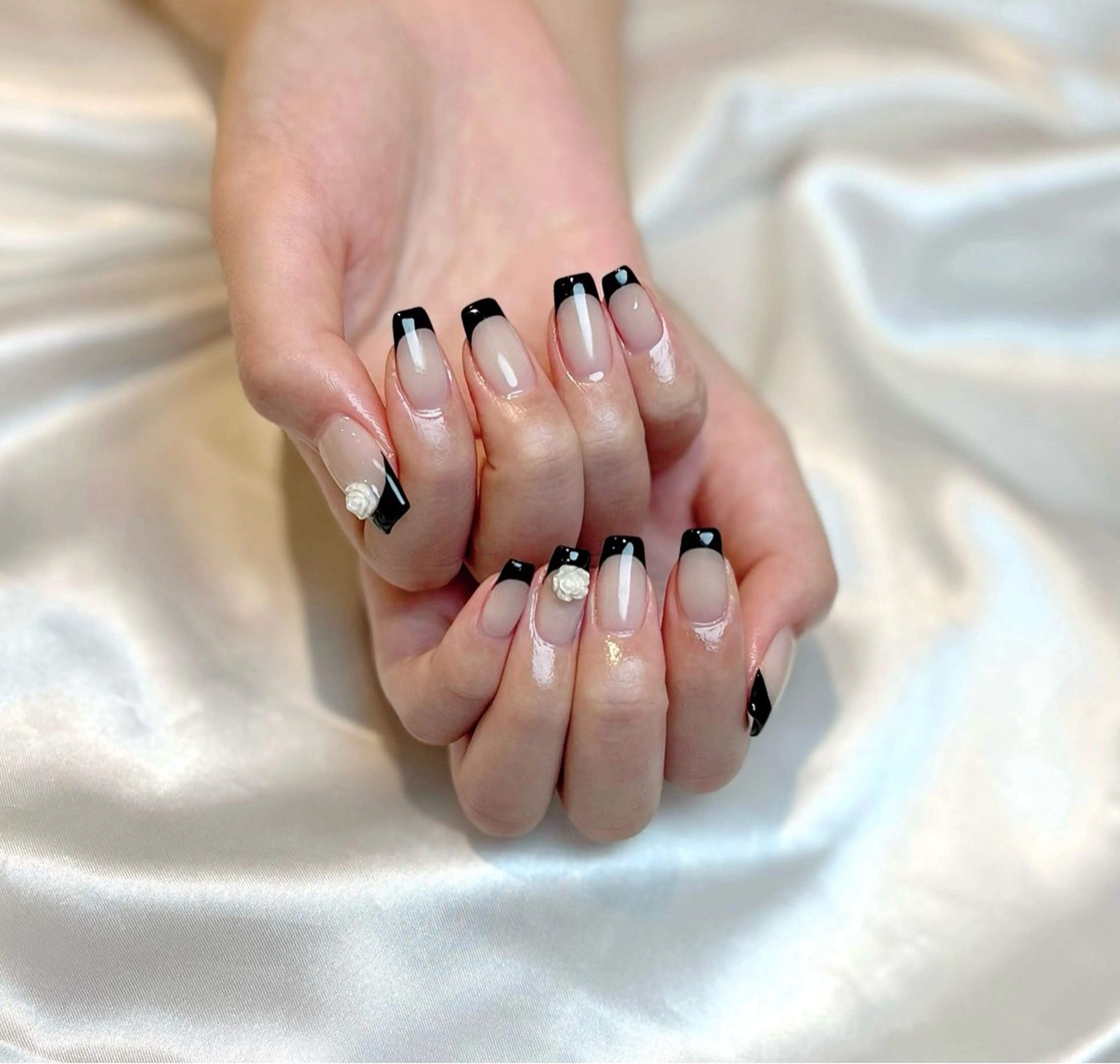 ネイル フレンチネイル ハンドネイル Lino+ ネイル&よもぎ蒸しのネイルデザイン