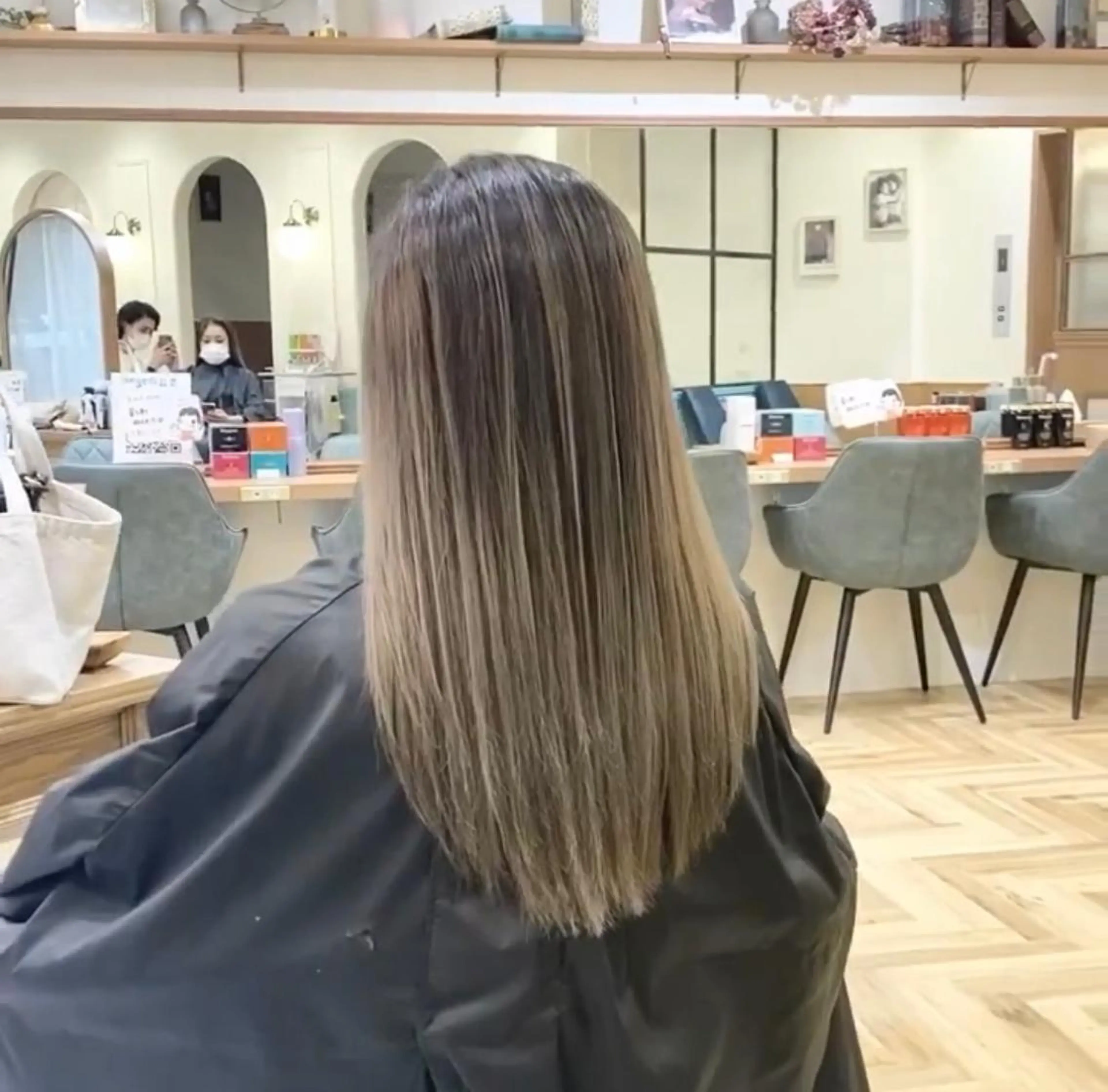 ロング 韓国／ハッシュカット ／透明感カラー／金野のヘアスタイル