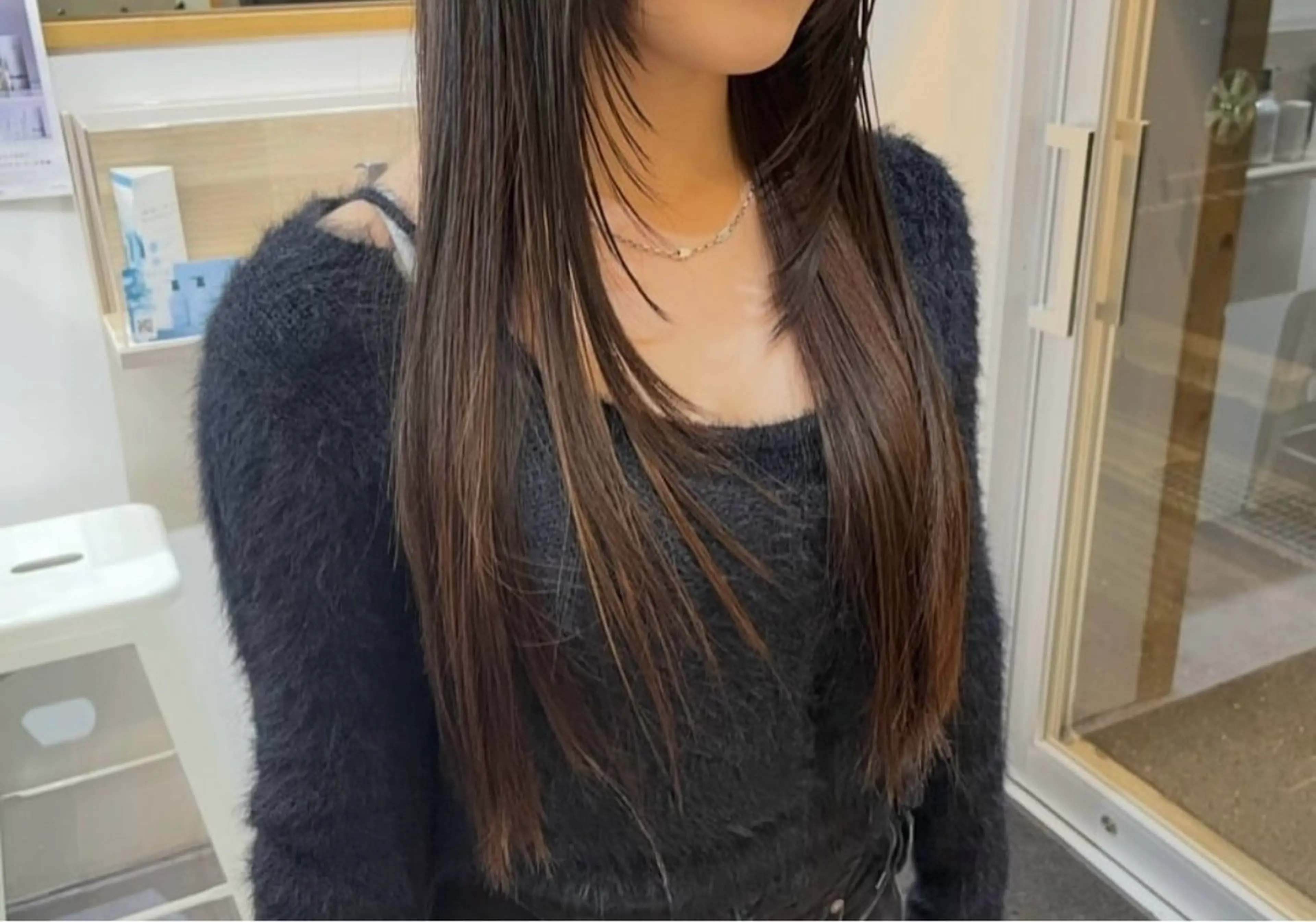 ロング 顔まわりレイヤー 顔周りカット レイヤーカット なな 八戸美容師/ モデル募集中のその他イメージ