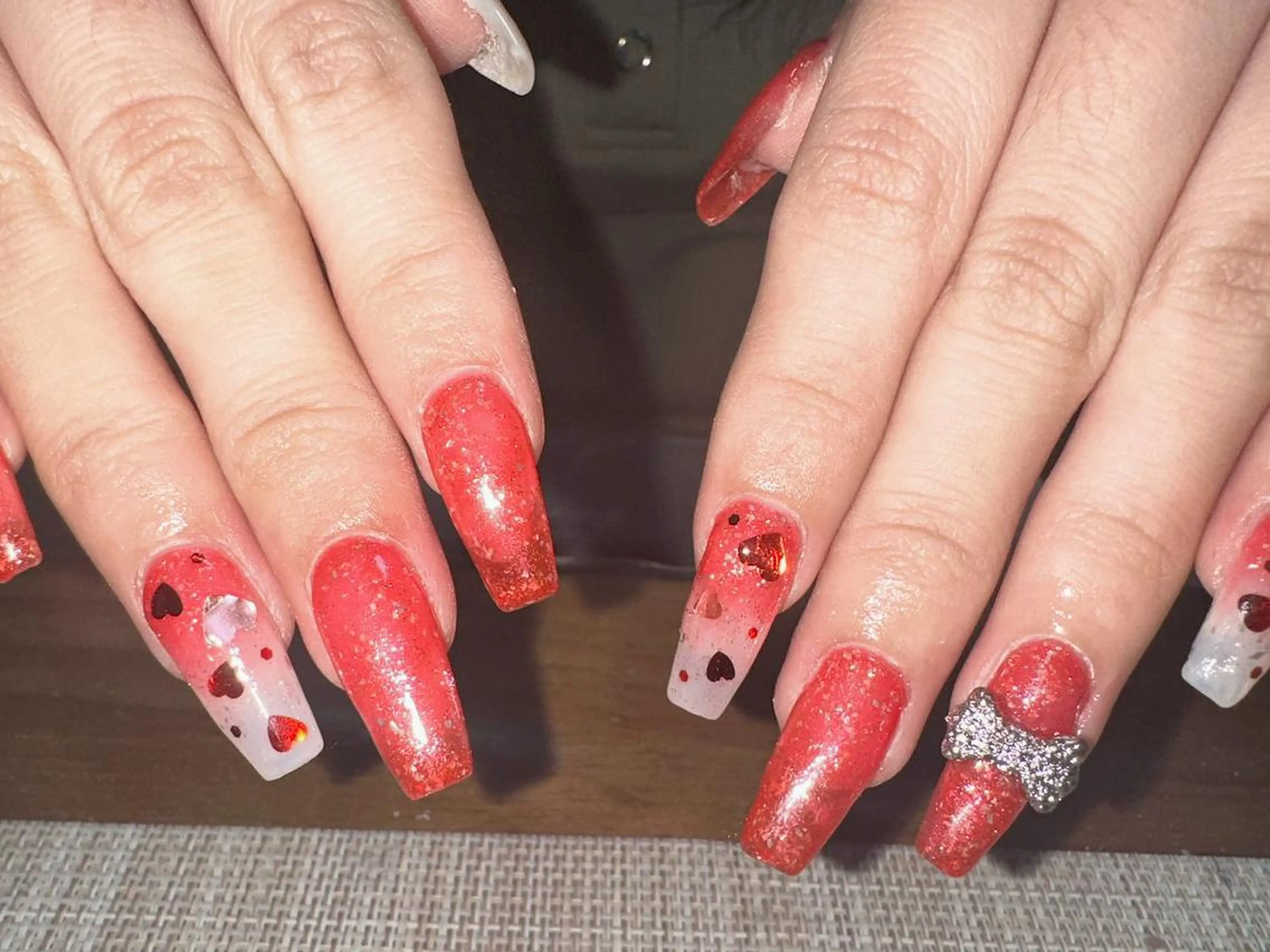 ネイル Rainrain💧 パーツ豊富、やり放題のネイルデザイン