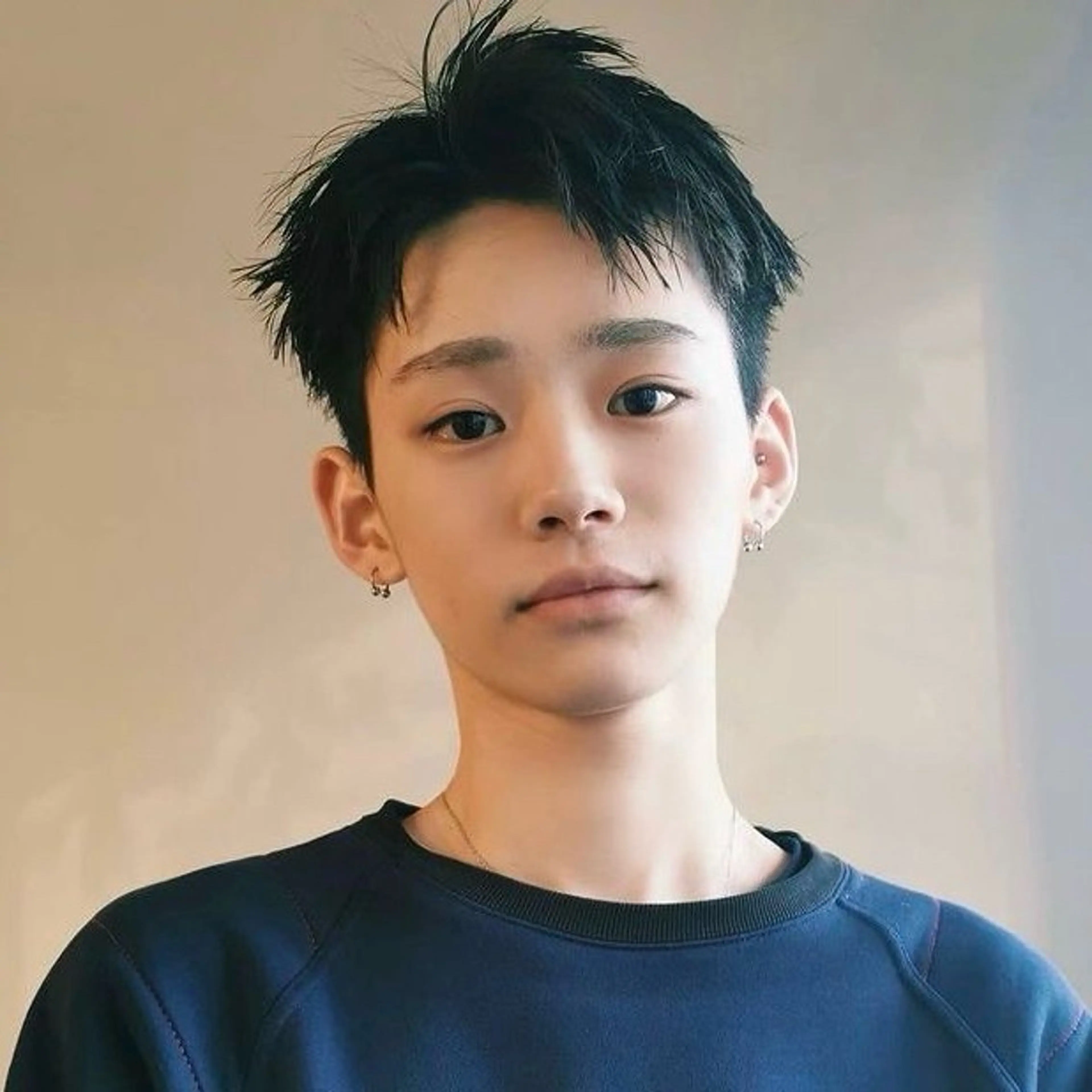 ショート カット 盛れる透明感カラー・ momokaのヘアスタイル