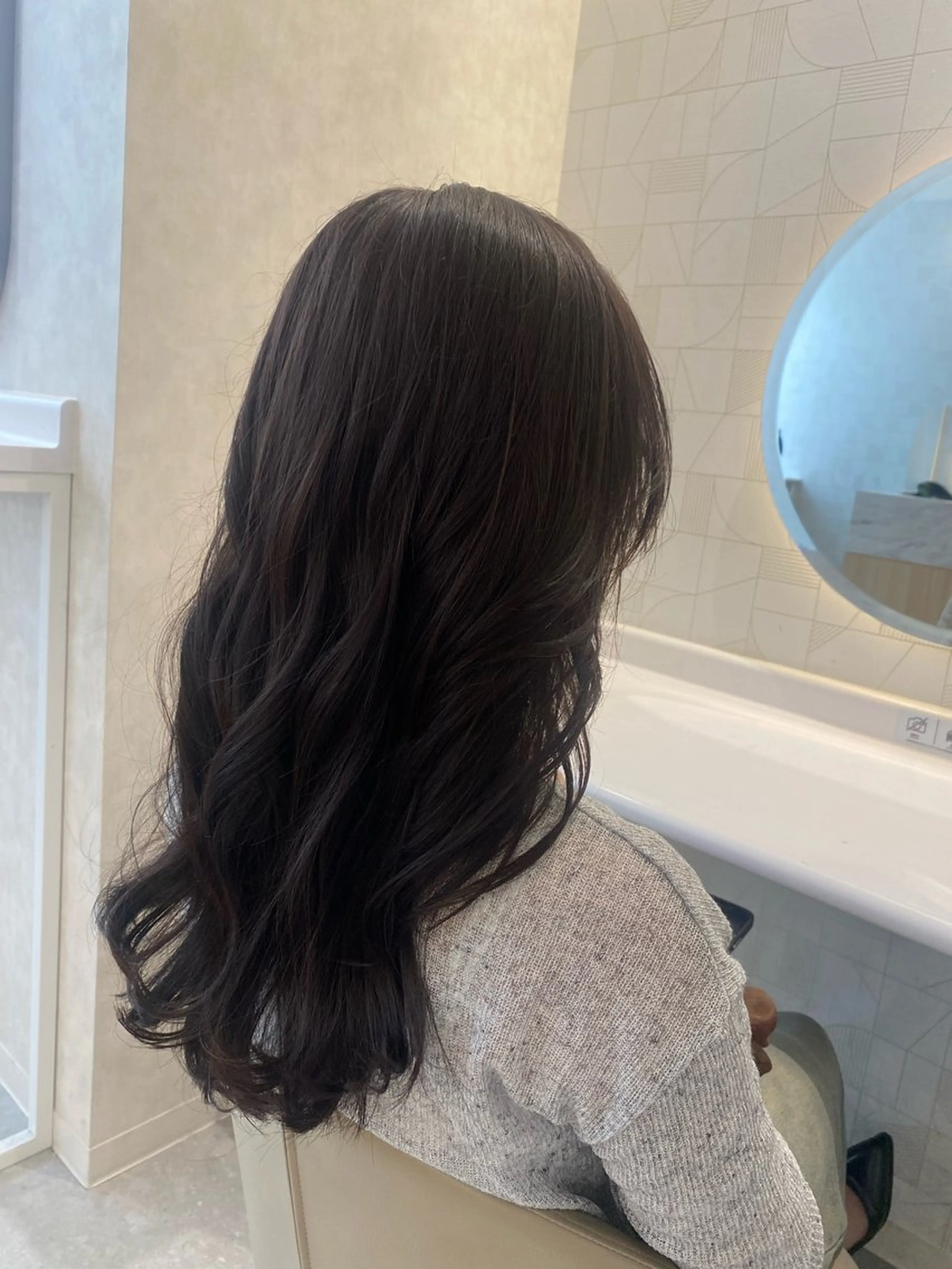 ロング ヘアアレンジ ヘアカラー トリートメント 🦋newi hau'oli カナのヘアスタイル