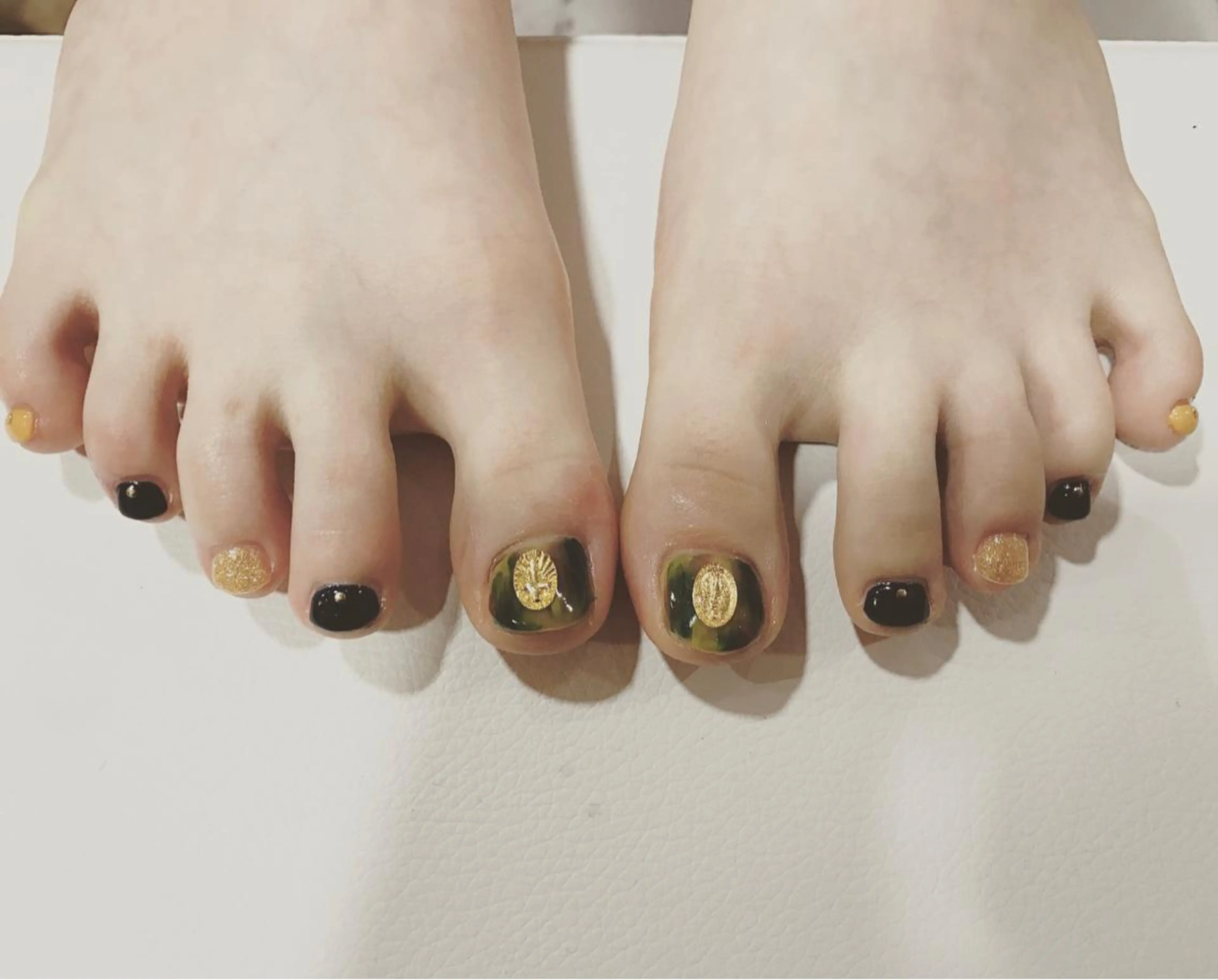 ネイル フットネイル ニュアンスネイル nailartist lisaのネイルデザイン