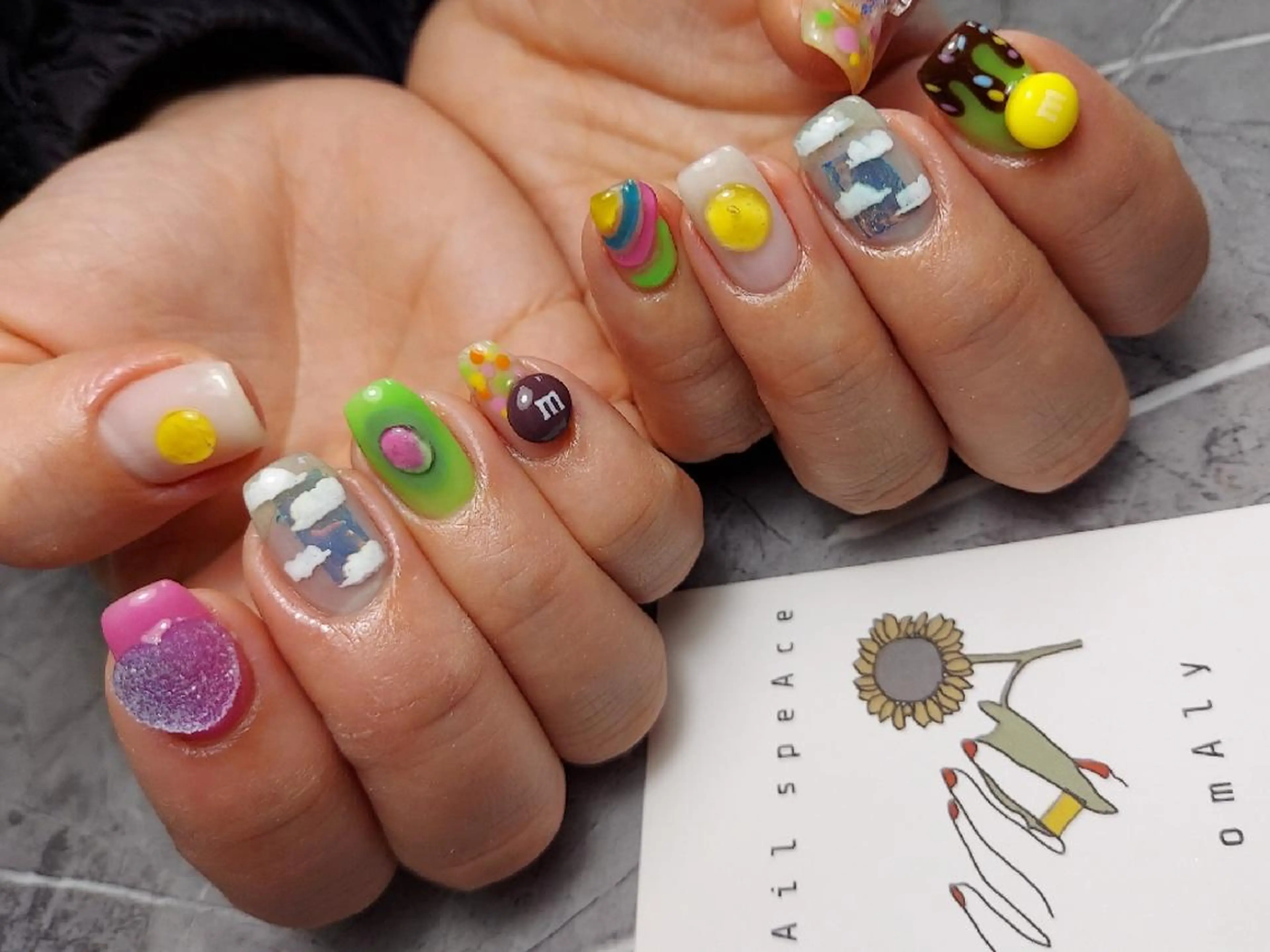 ショート ハンドネイル Nailspeace Omalyのネイルデザイン