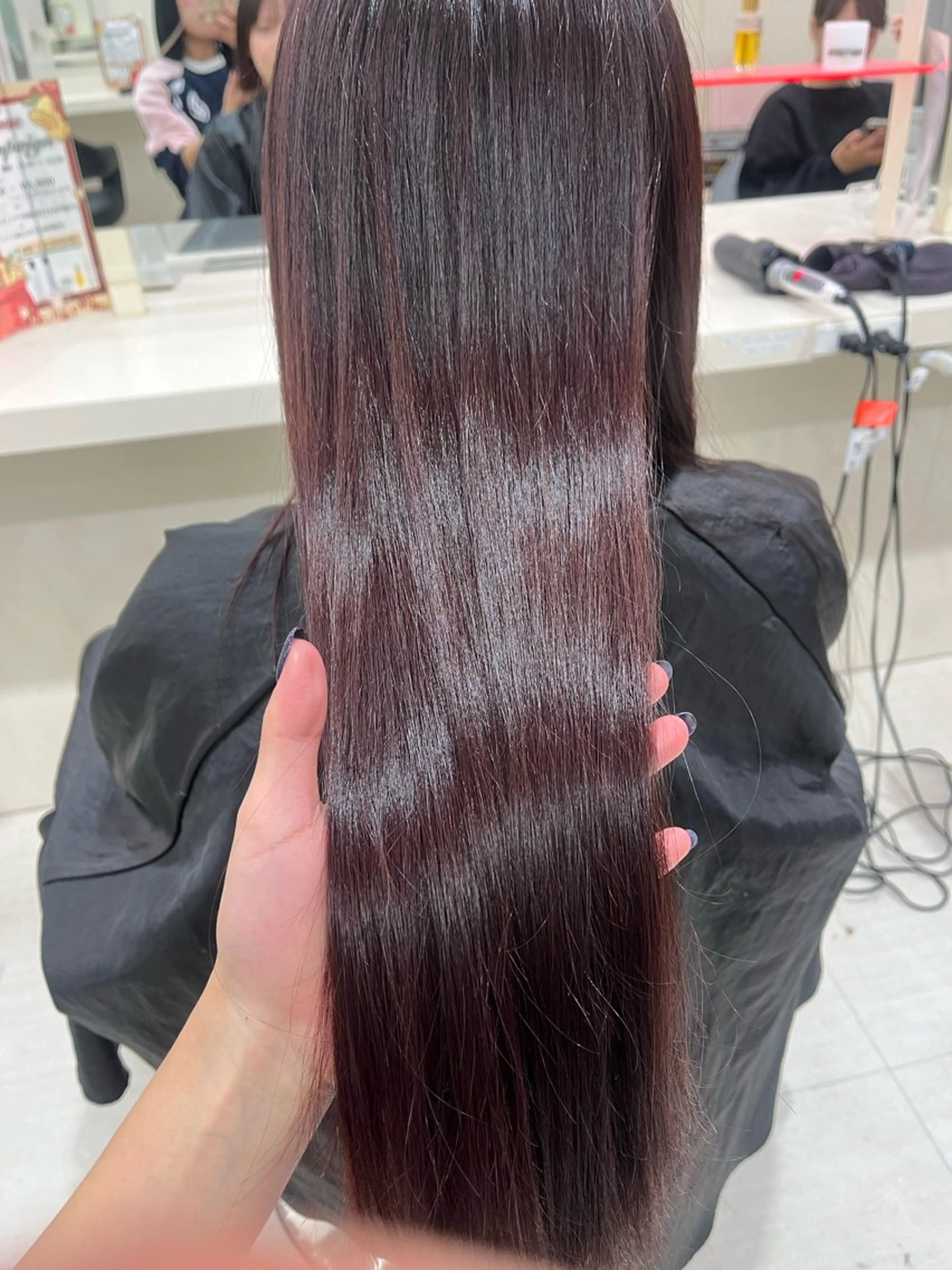 ロング カラー カシス レッドカラー 大人上品ベージュ 🎀HARUNAのヘアスタイル