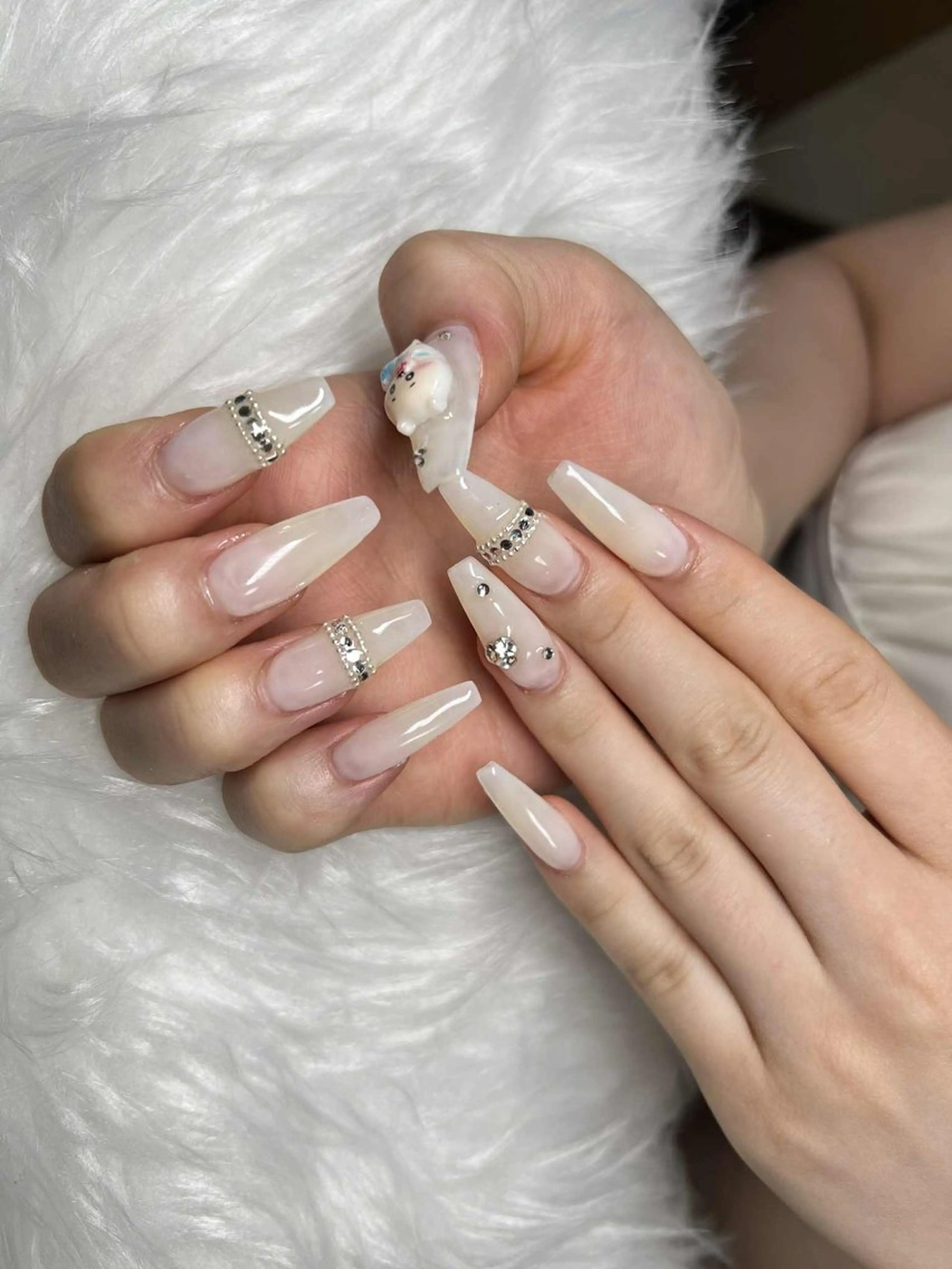 ネイル フレンチネイル ジェルネイル ガラスフレンチ ハロウィン ハート H.baby Nail Salonのネイルデザイン