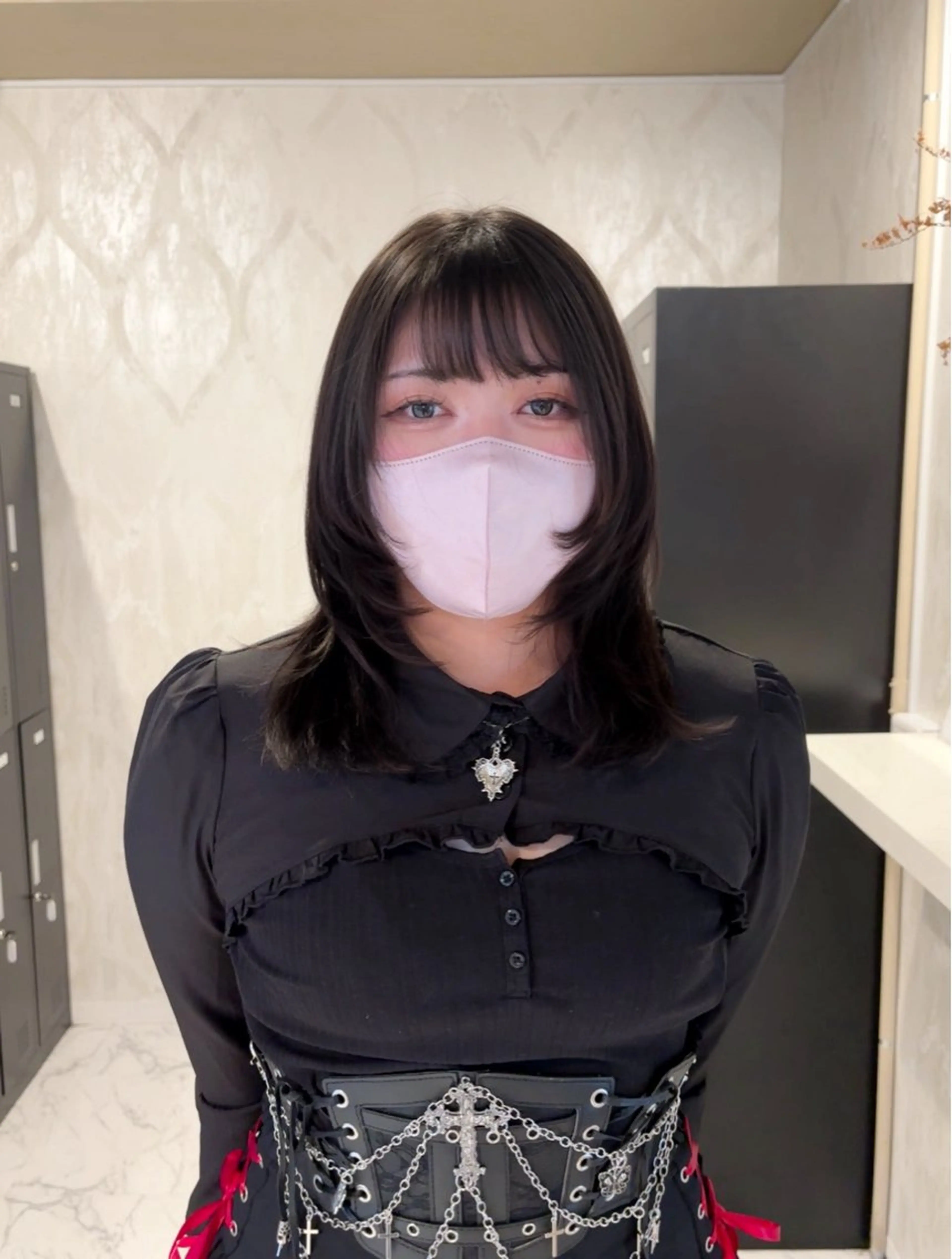 ミディアム ウルフカット ブリーチモデル募集中 星川まお𝜗𝜚のヘアスタイル