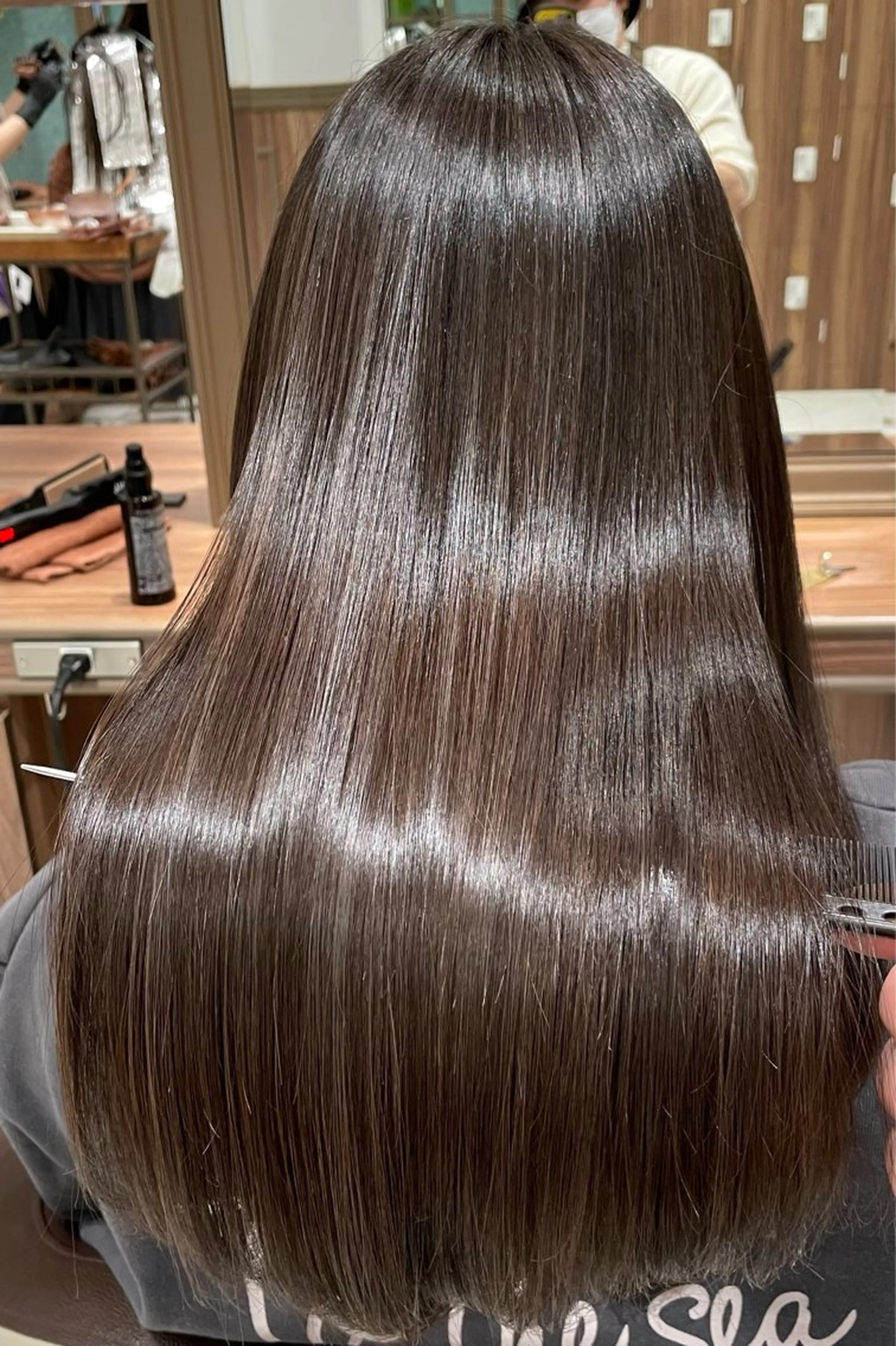 ロング 顔周りカット 髪質改善 縮毛矯正 酸性ストレート ヘアカラー ✨艶カラーと縮毛矯正 🦖しんのすけ🦖のヘアスタイル