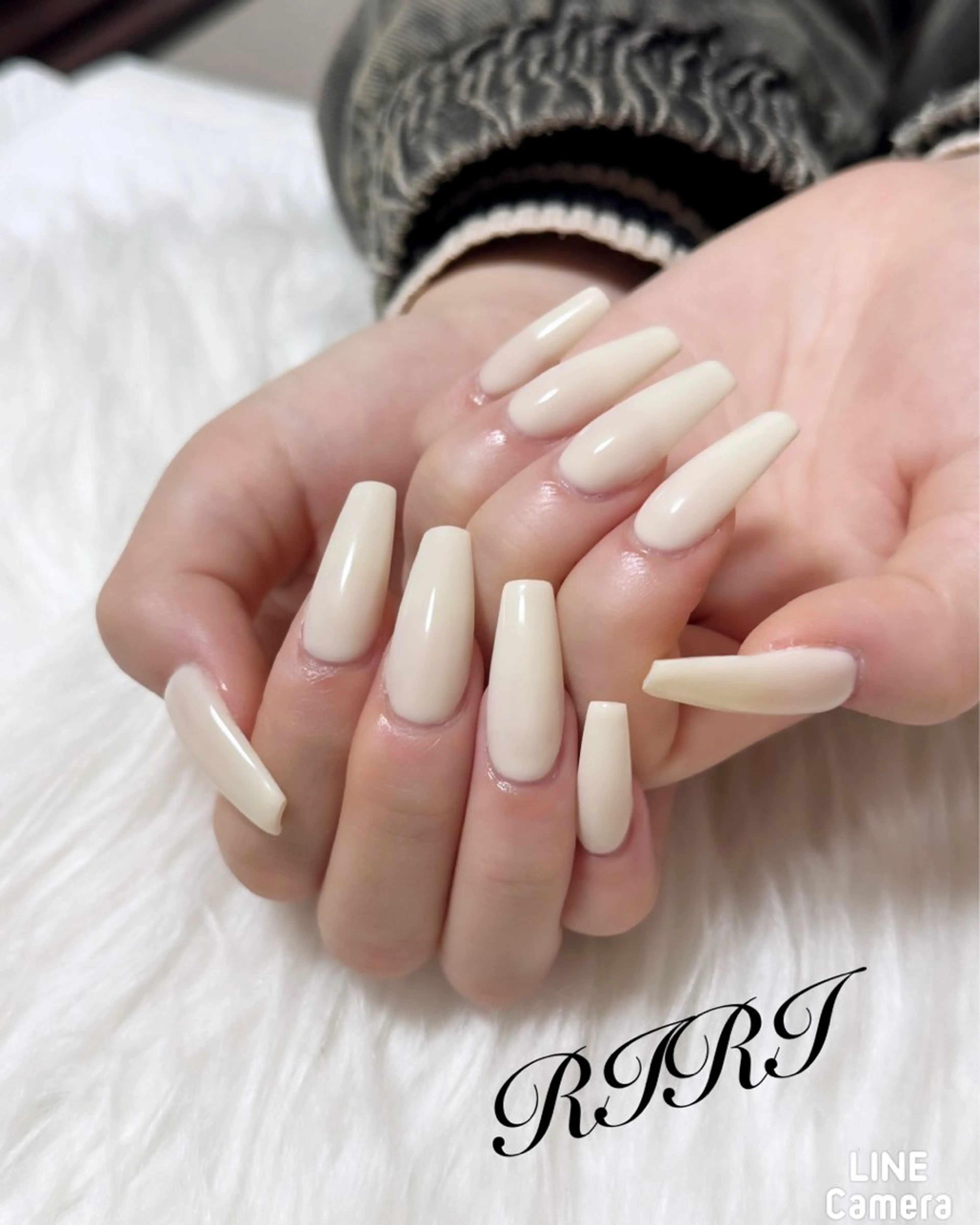 ネイル ジェルネイル ロングネイル ワンカラーネイル スカルプネイル シンプルネイル ハンドネイル riri オーナーのネイルデザイン