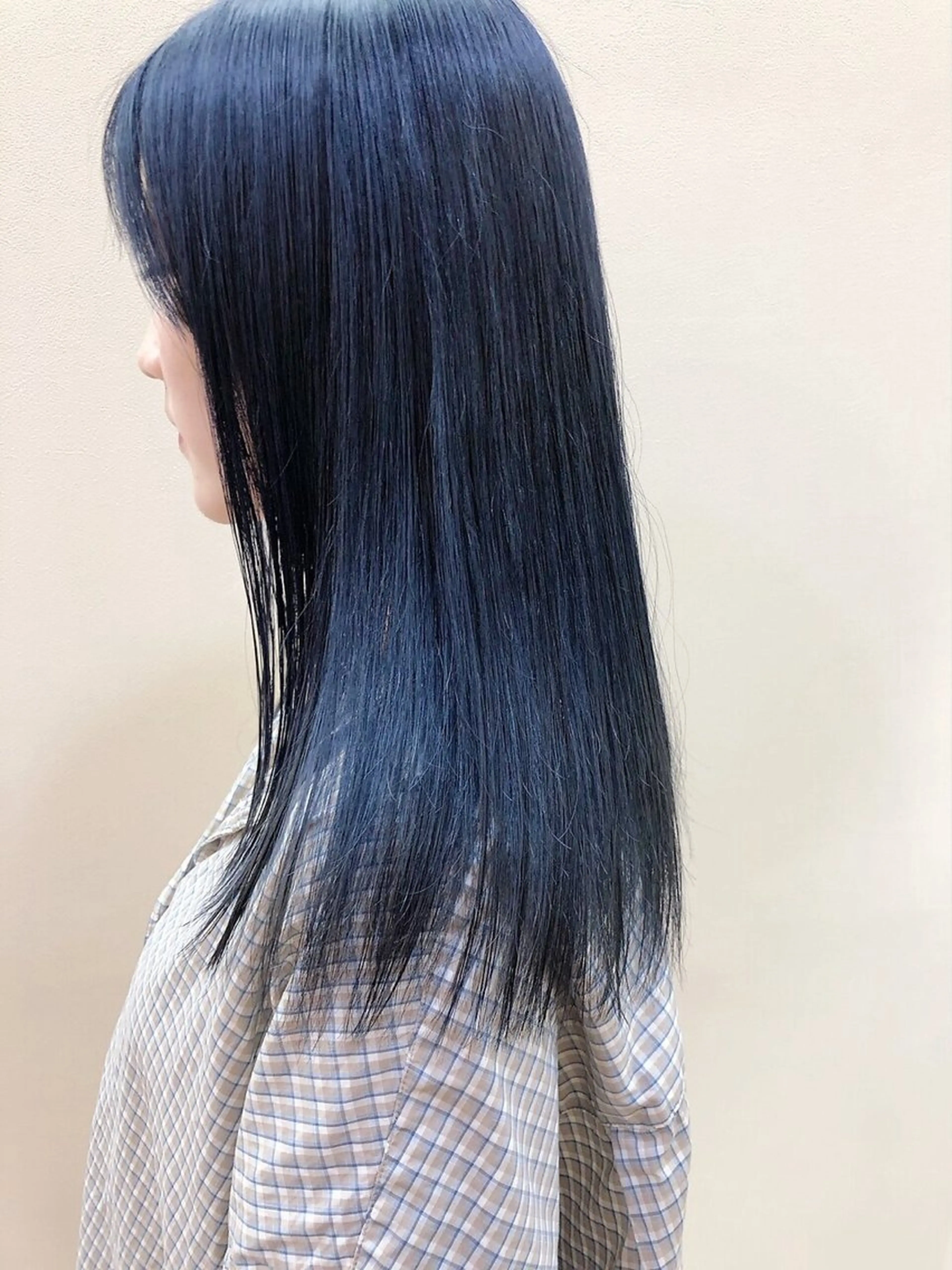 セミロング カラー ブリーチ ネイビーカラー ヘアカラー 【ブリーチ特化】金 慶彦のヘアスタイル