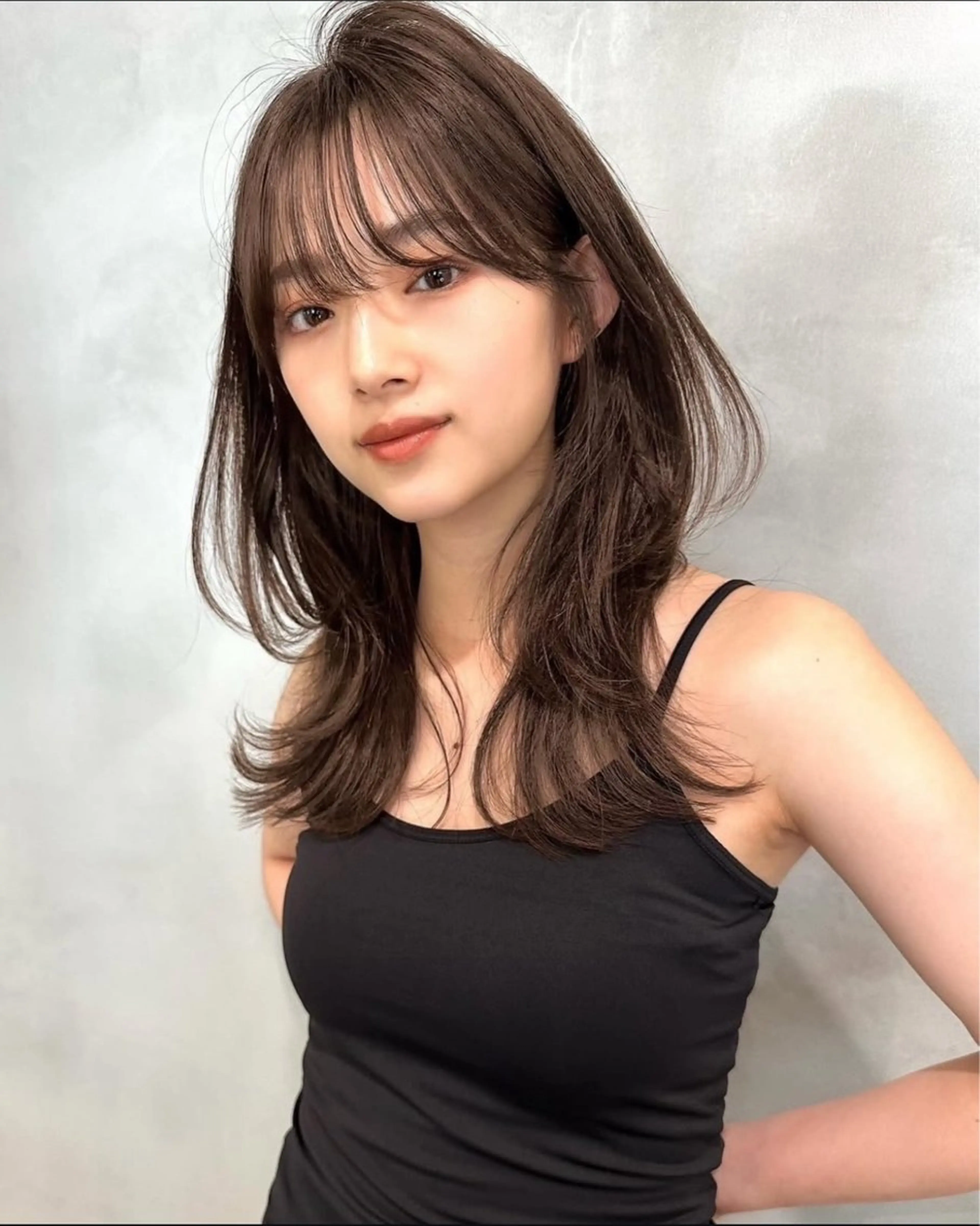 セミロング ゆらんちょ/ブリーチ 無w/縮毛矯正/暖色のヘアスタイル