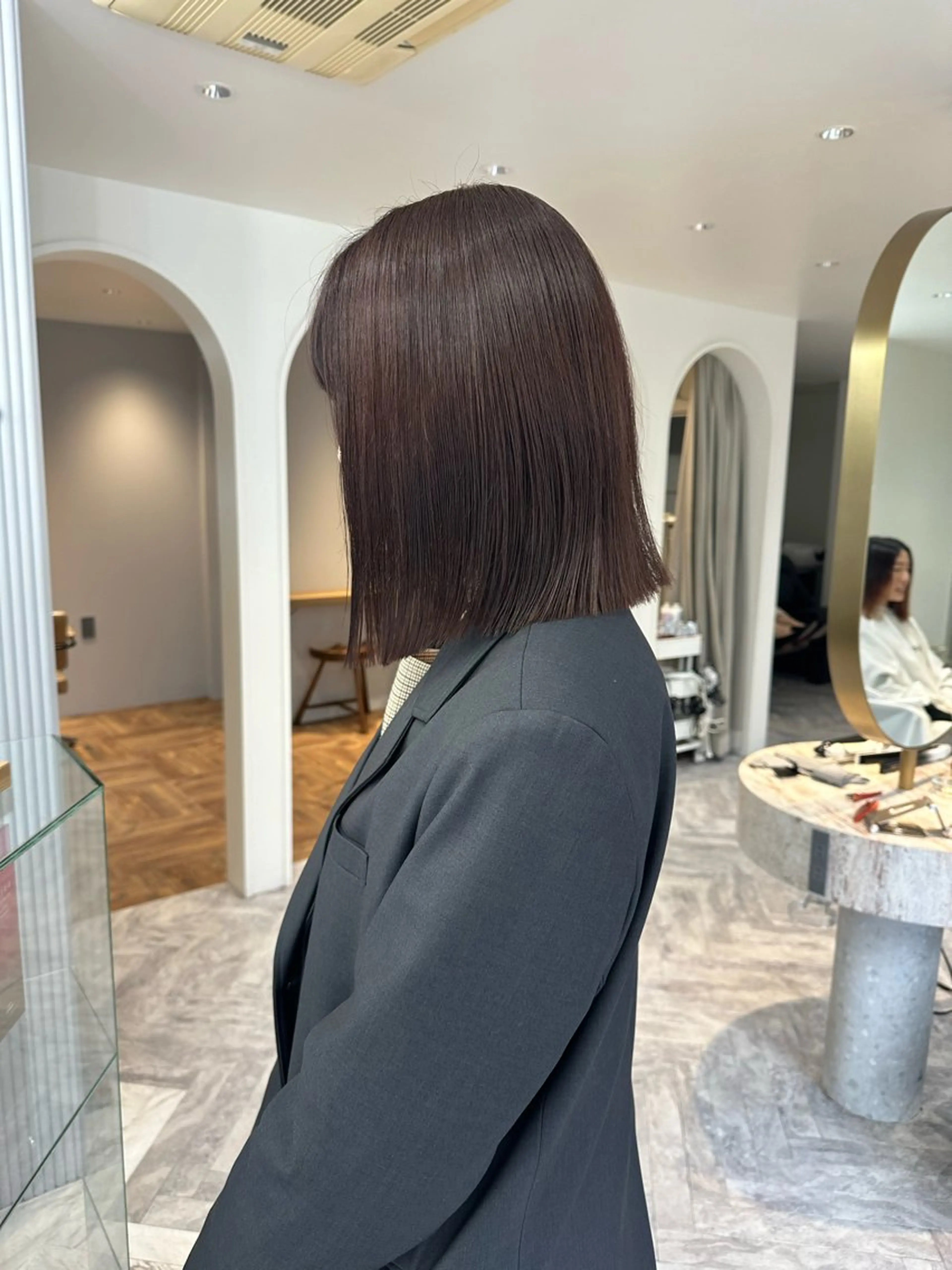 ミディアム カラー ブリーチ ボルドーカラー ハイトーンカラー ブリーチなしカラー ボブ カット ヘアカラー トリートメント REINA☁️透明感 カラー/ぷつっと♡のヘアスタイル