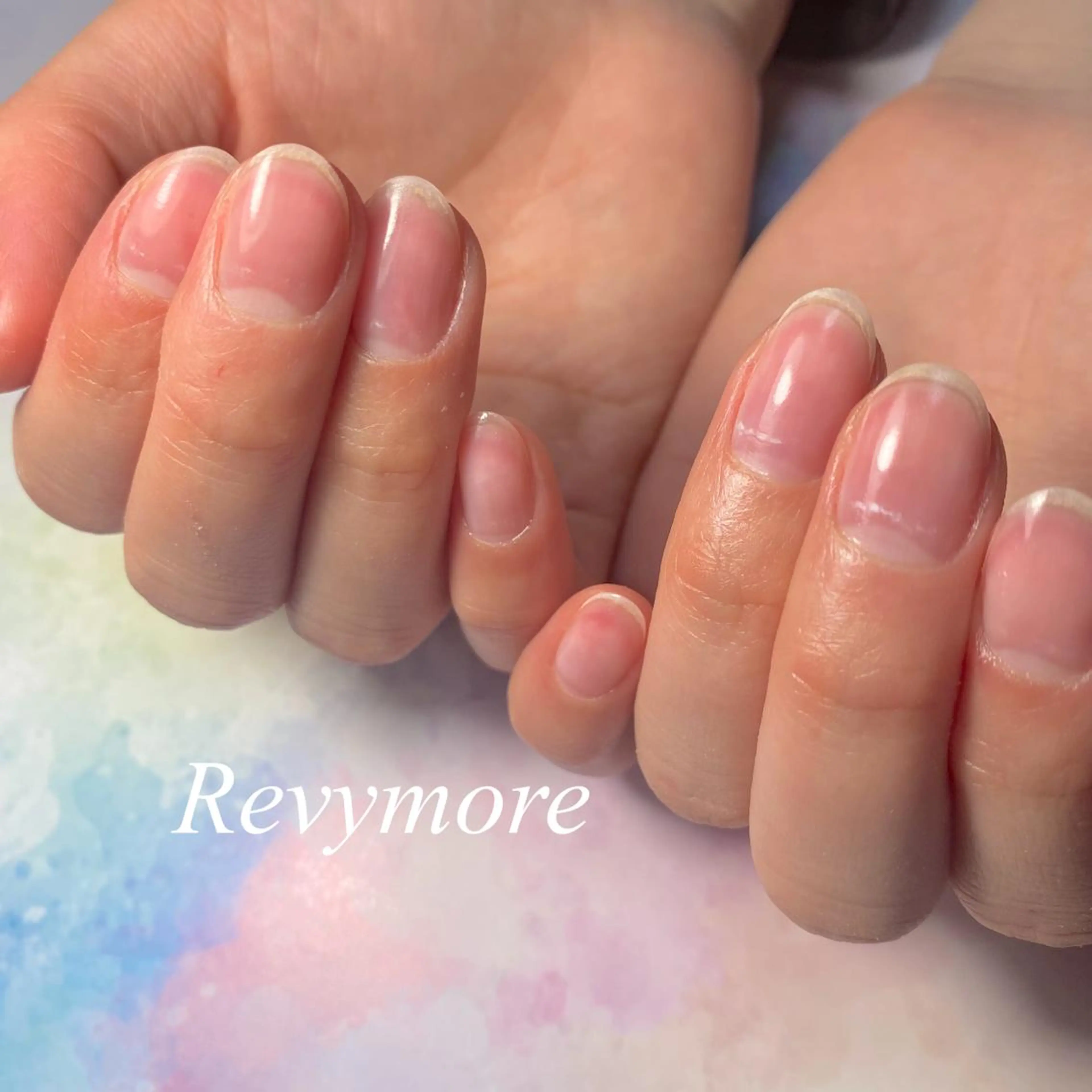 ショート ネイル ジェルネイル ニュアンスネイル オフィスネイル シンプルネイル nail salon Revymoreのネイルデザイン