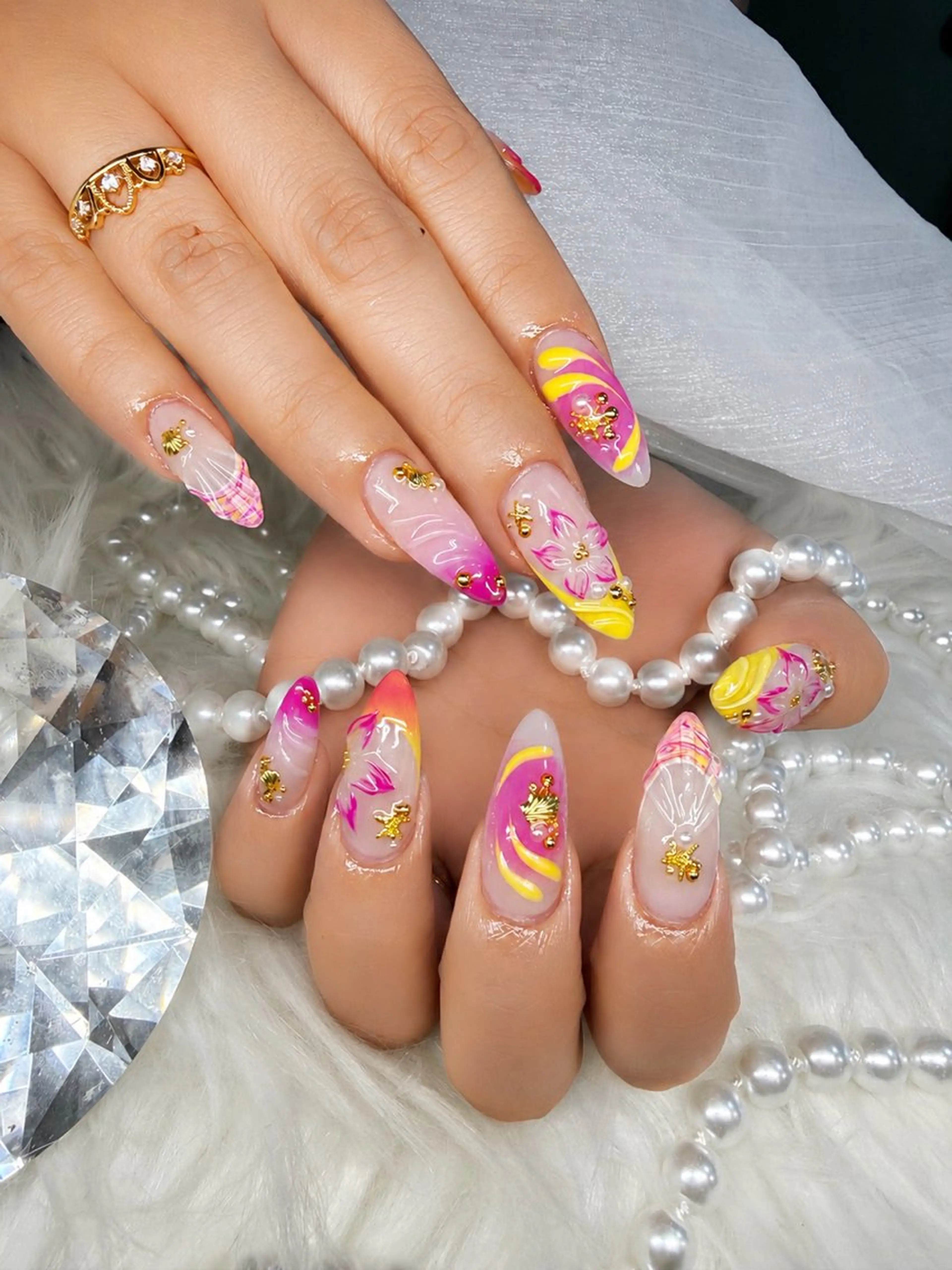 ネイル アートネイル オーロラネイル チークネイル 長さ出し フットネイル ハンドネイル Chan nailsのネイルデザイン