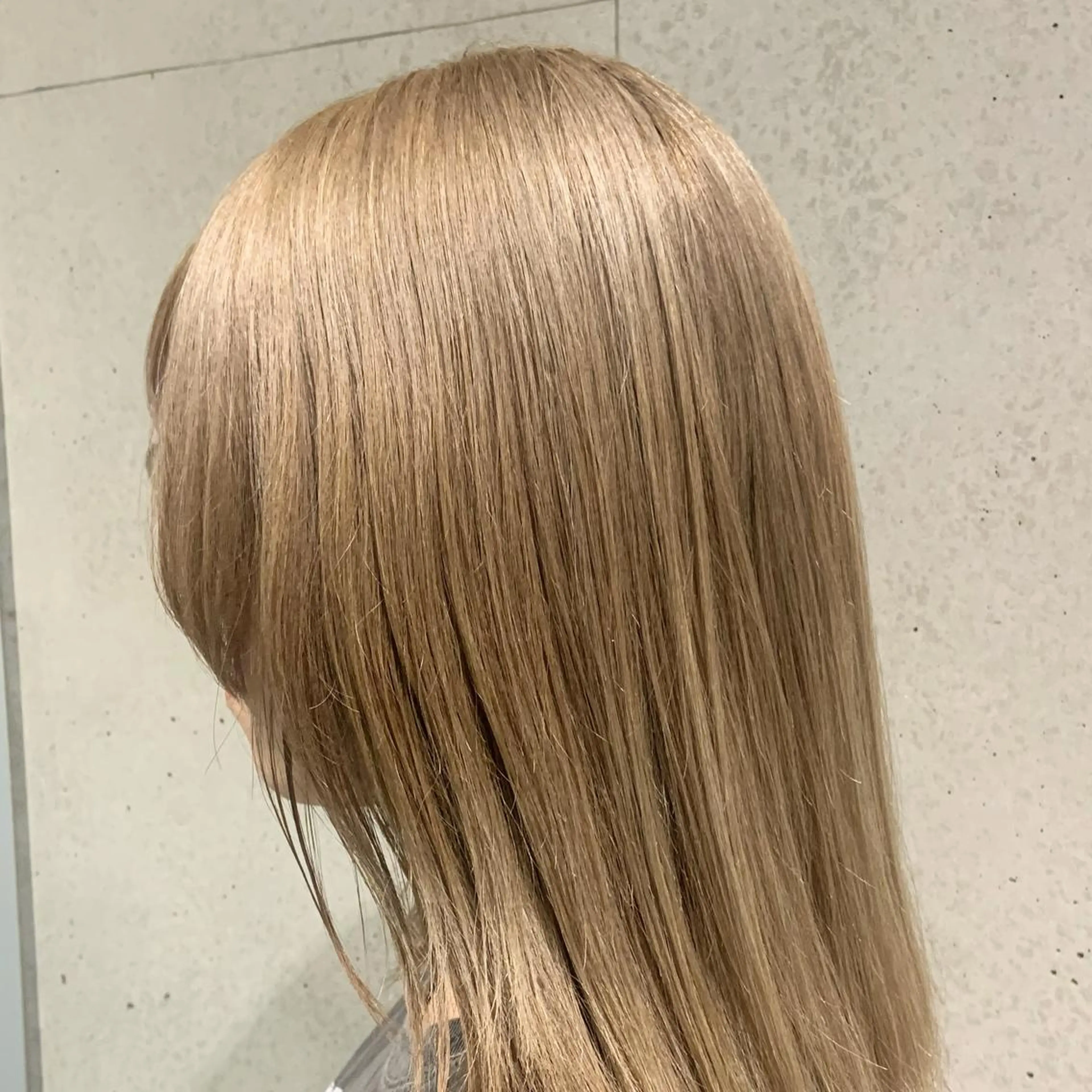 セミロング アニメ髪・ウルフ🦇 樋口莉夏のヘアスタイル