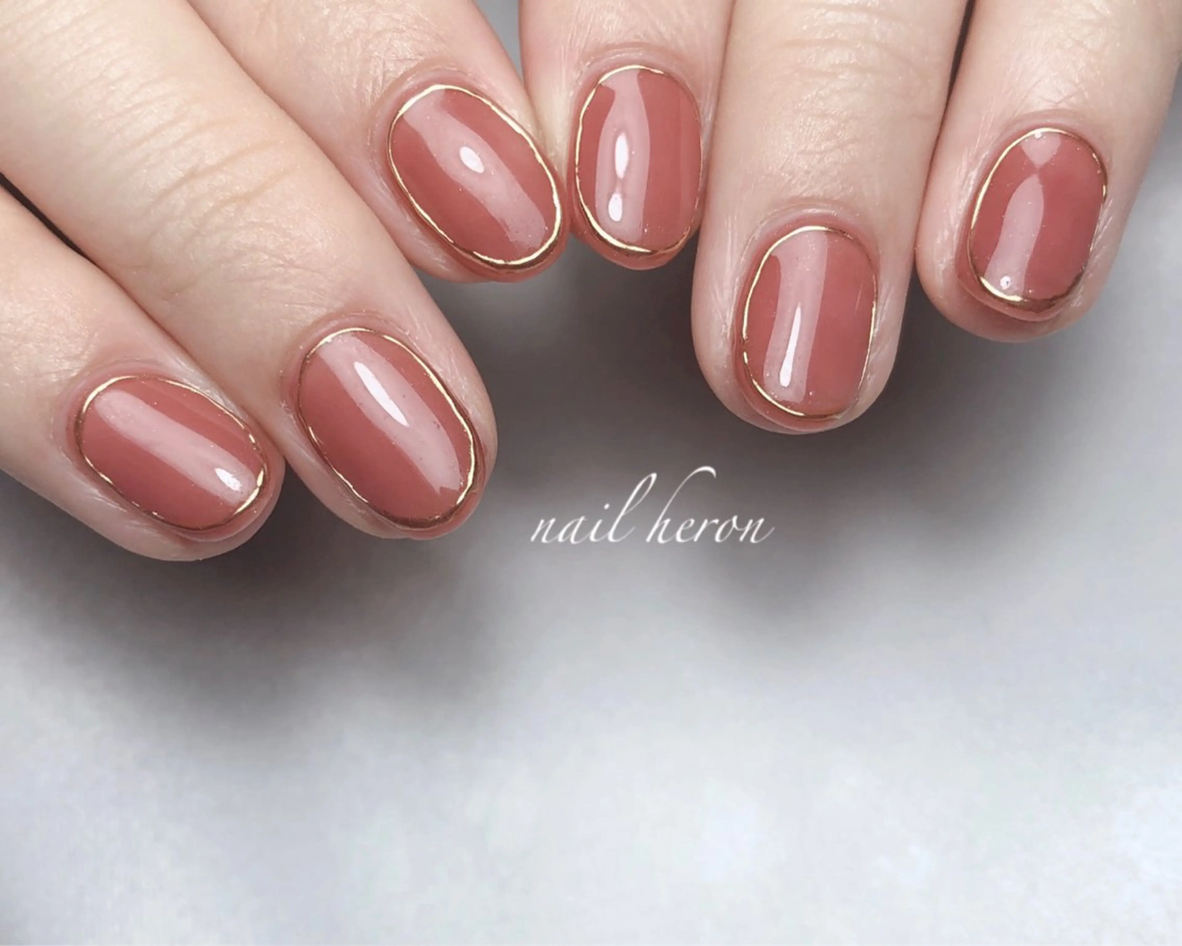 ネイル ミラーネイル ハンドネイル saki_ nail heronのネイルデザイン