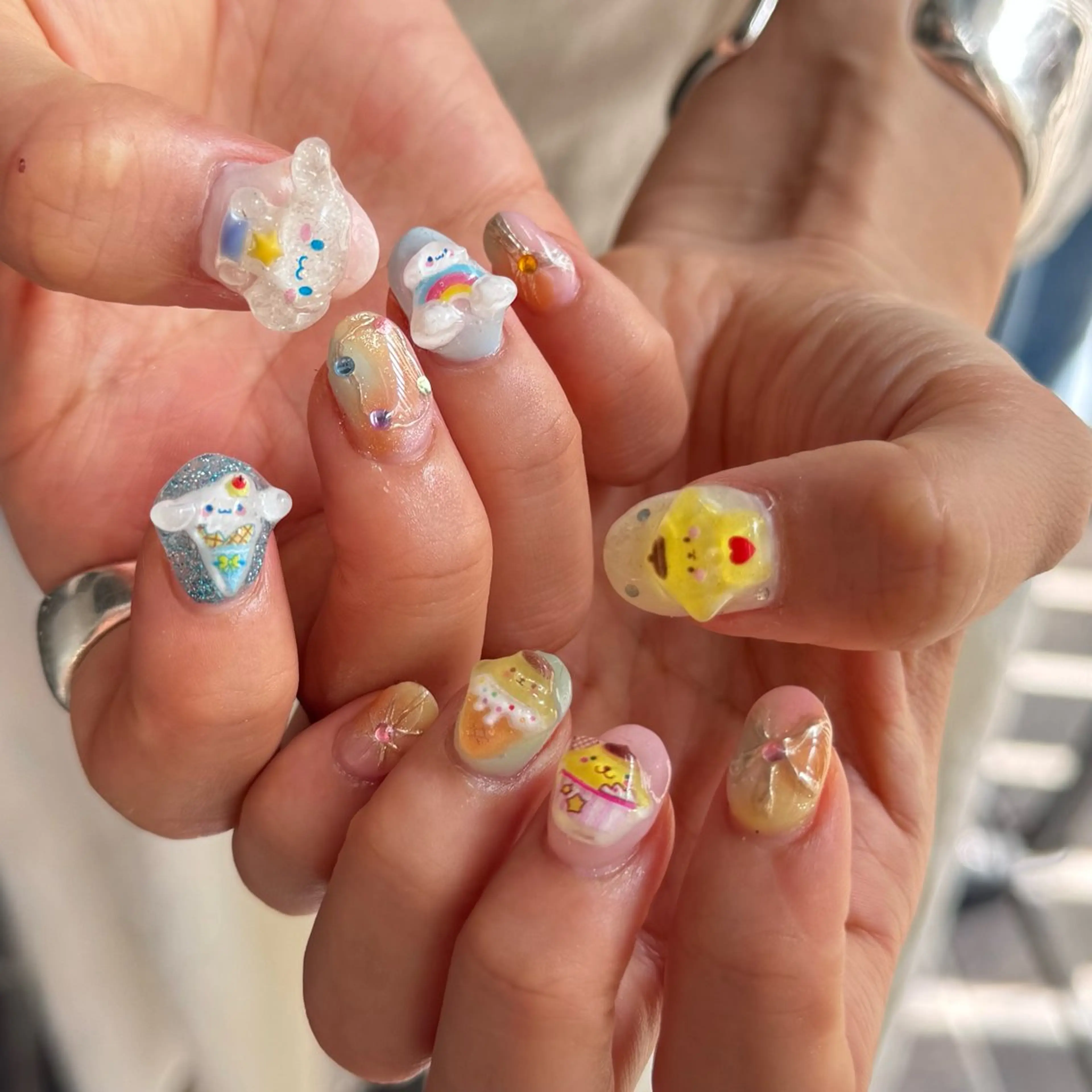 ミディアム 小川 柚香のネイルデザイン