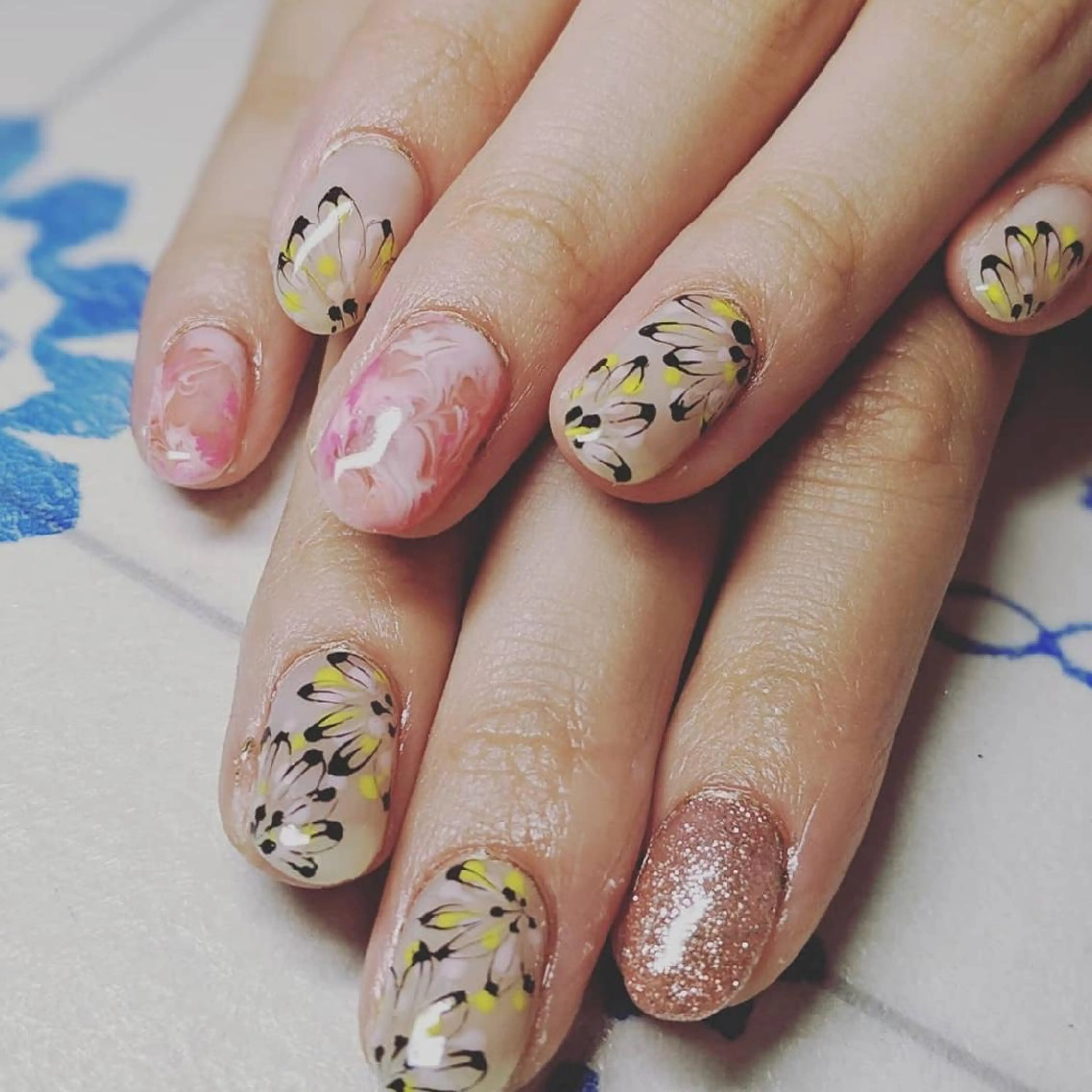 ネイル フラワーネイル 大理石ネイル(マーブル) その他(ネイル) yuu -joynailのネイルデザイン