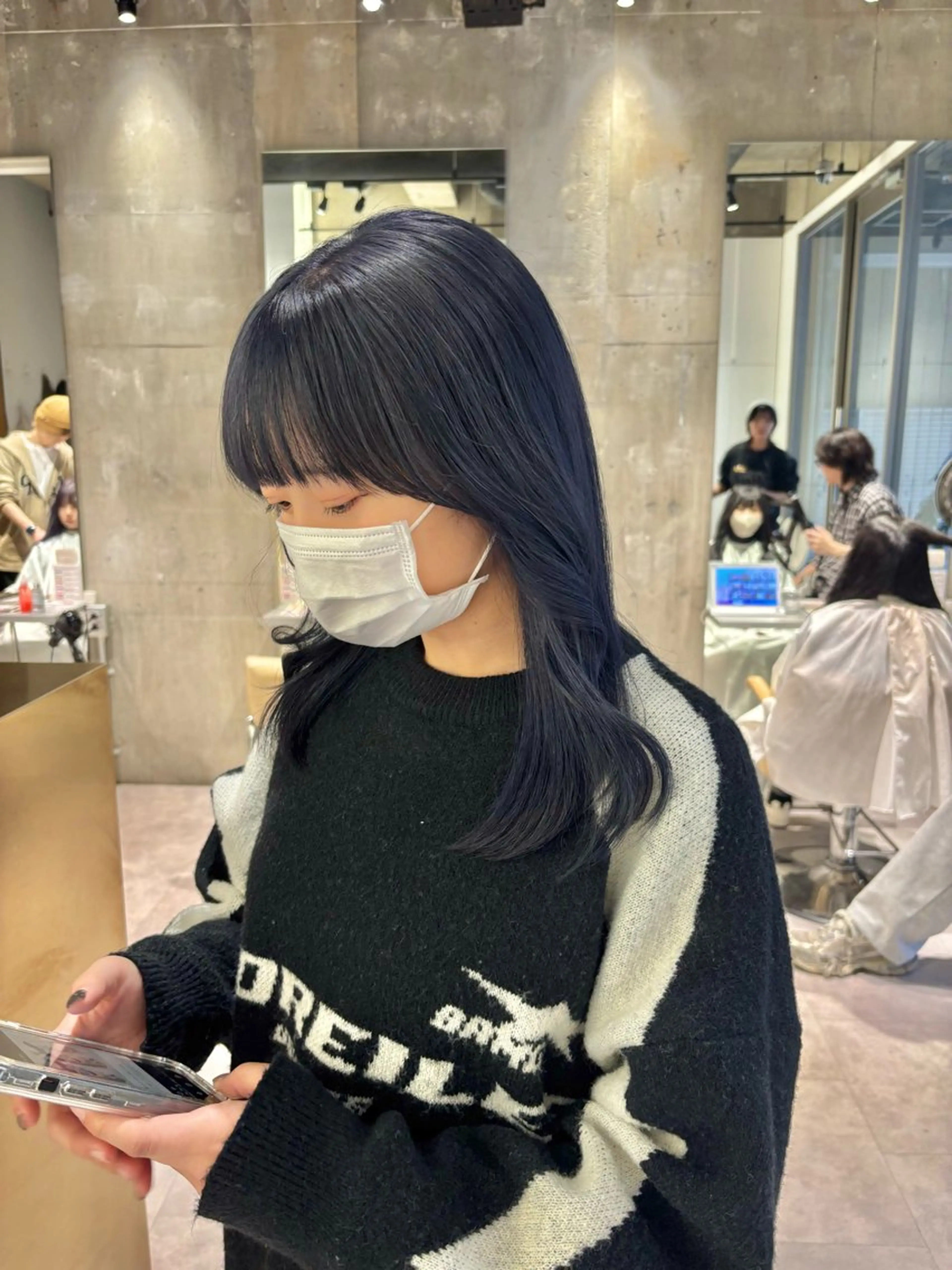 ロング カラー ブリーチ ブルーカラー ブルーグレー ヘアカラー mina🪐立川駅/ 無料ショートカットのヘアスタイル