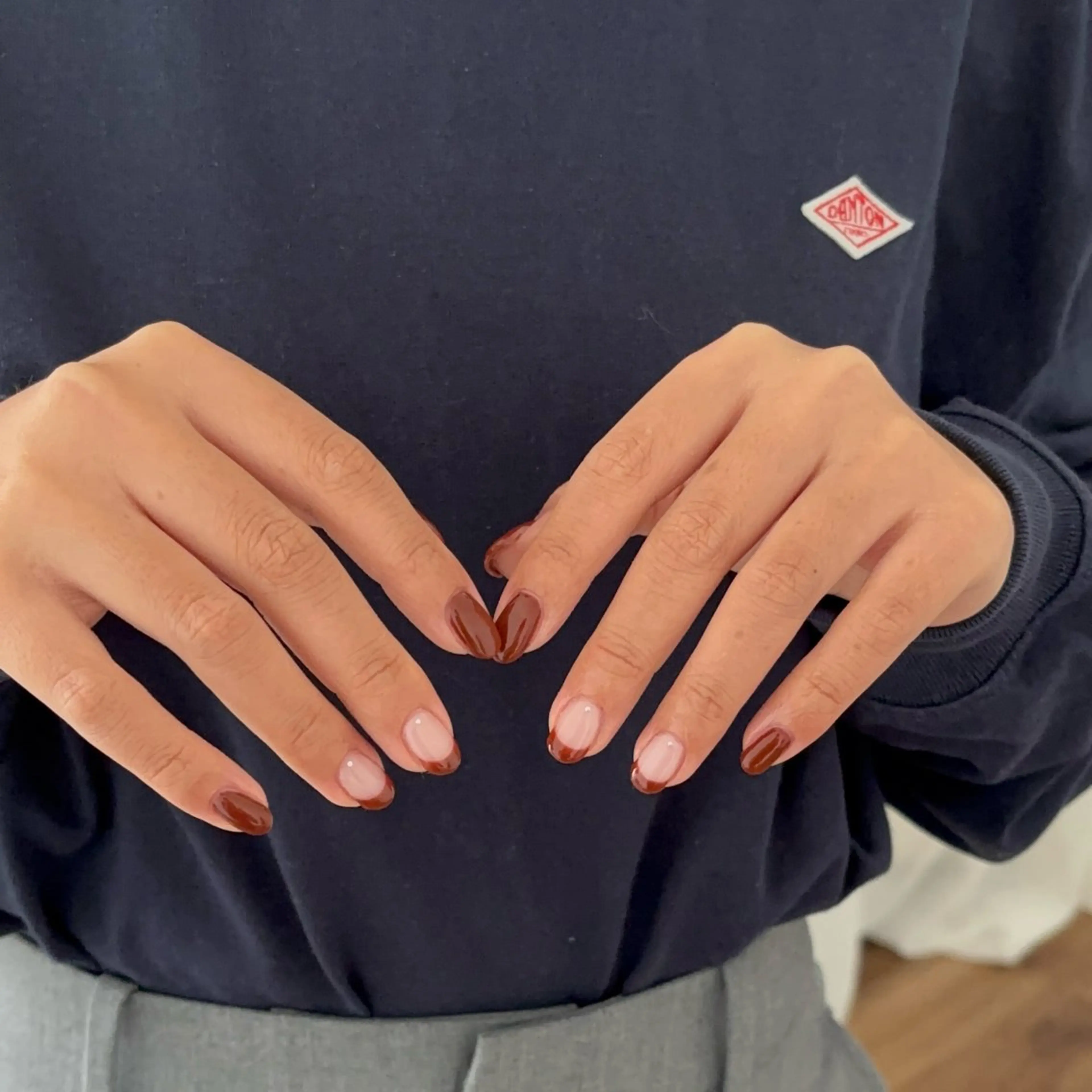 ネイル フレンチネイル キラキラネイル 韓国ネイル ミラーネイル ニュアンスネイル private salon zzz…のネイルデザイン