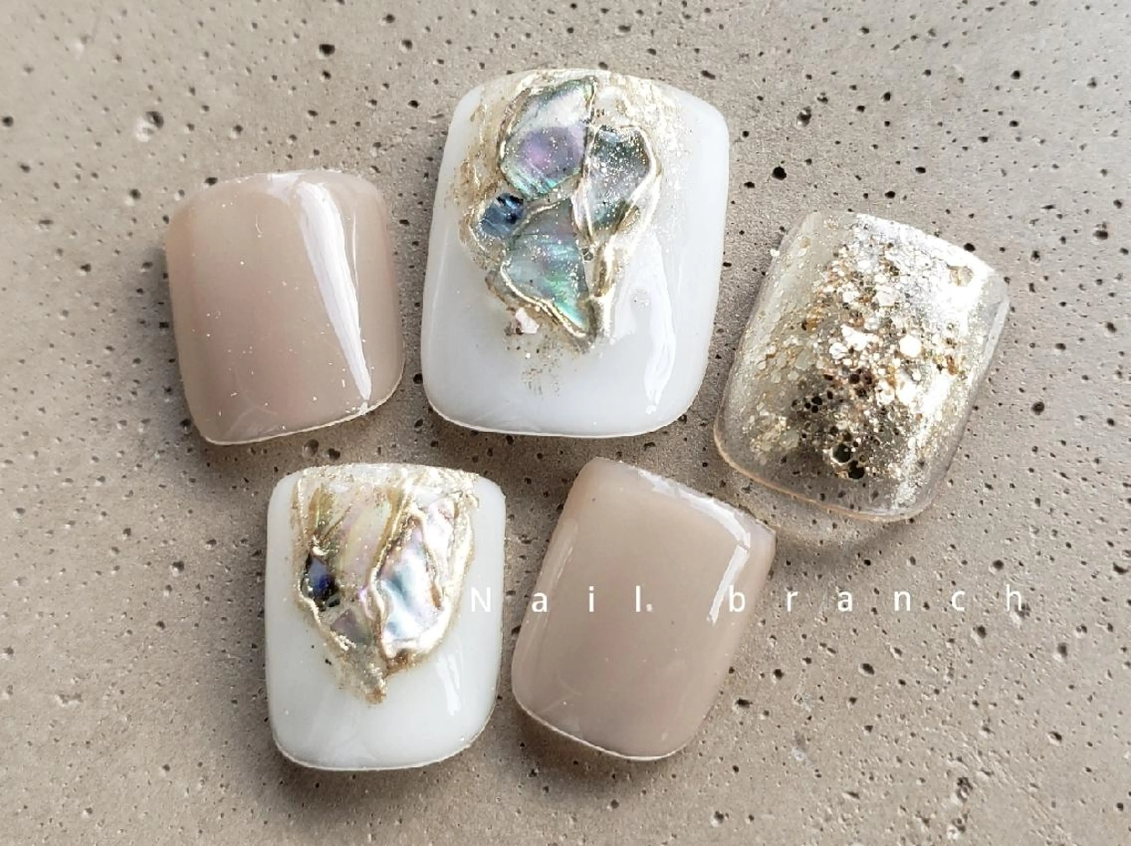 ミディアム カラー メンズ パーマ ヘアアレンジ キッズ アイブロウ マツエク・マツパ ネイル Nail branchのネイルデザイン