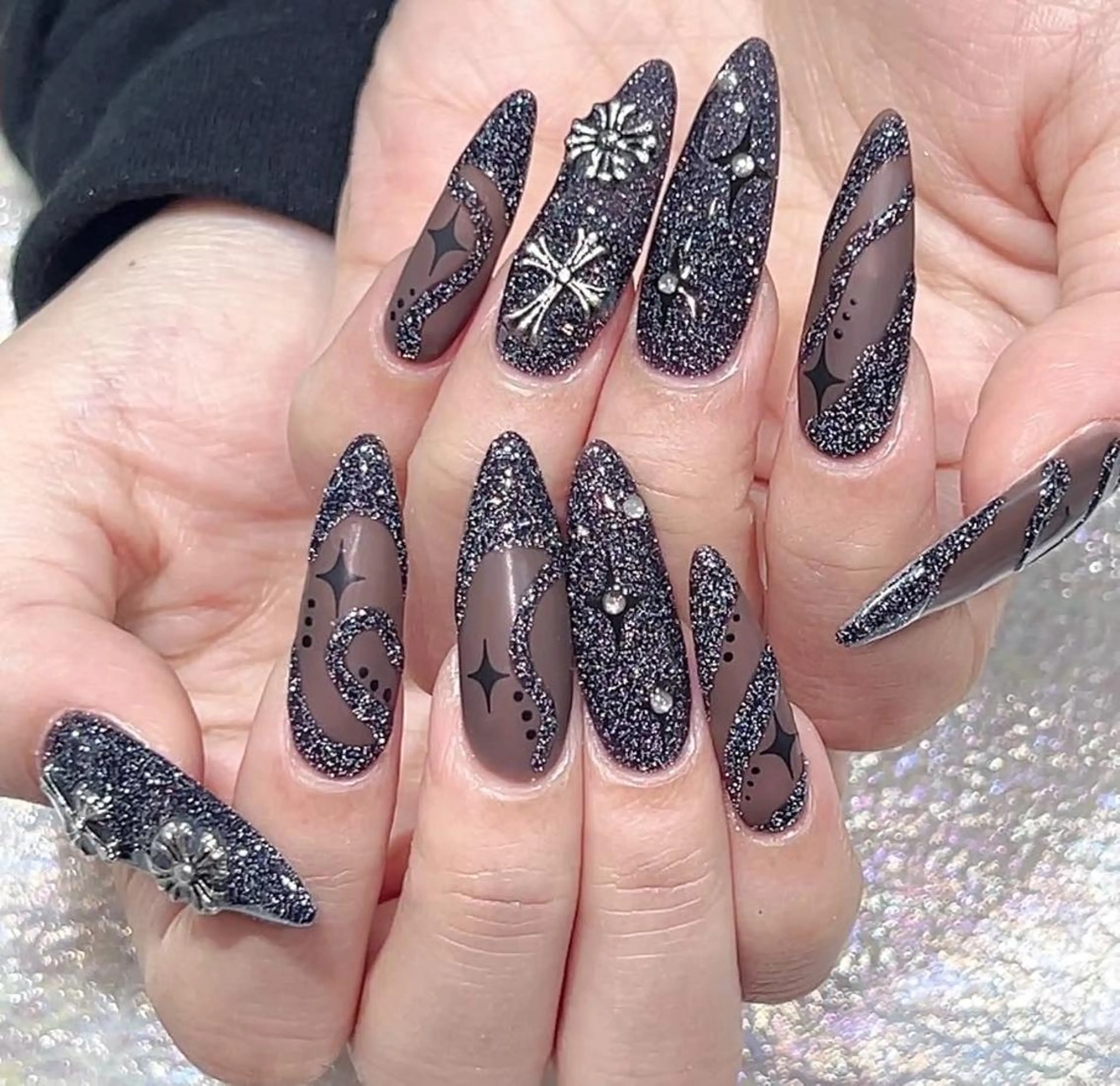 ネイル ハンドネイル Queens マオのネイルデザイン