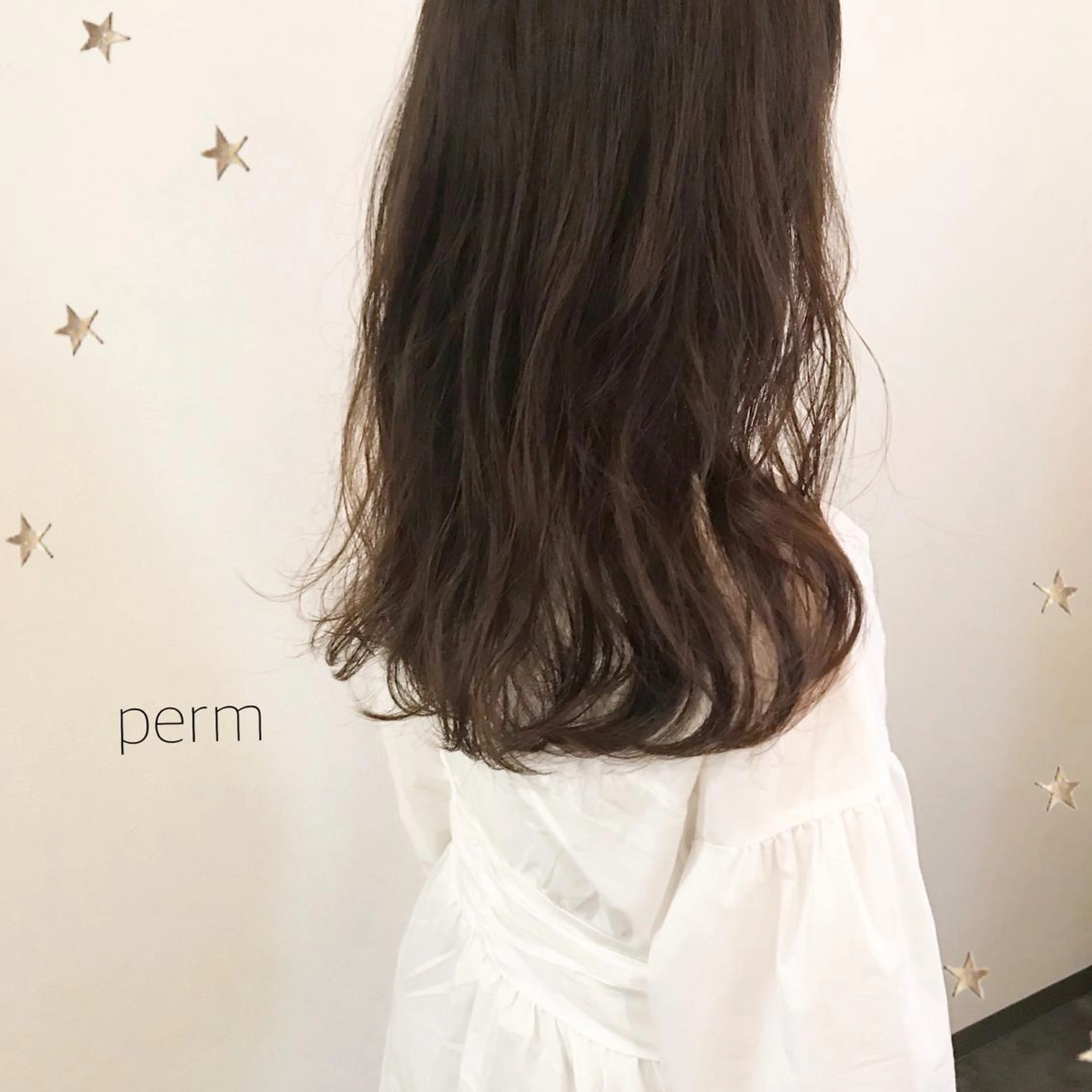 セミロング パーマ 市川 千夏のヘアスタイル