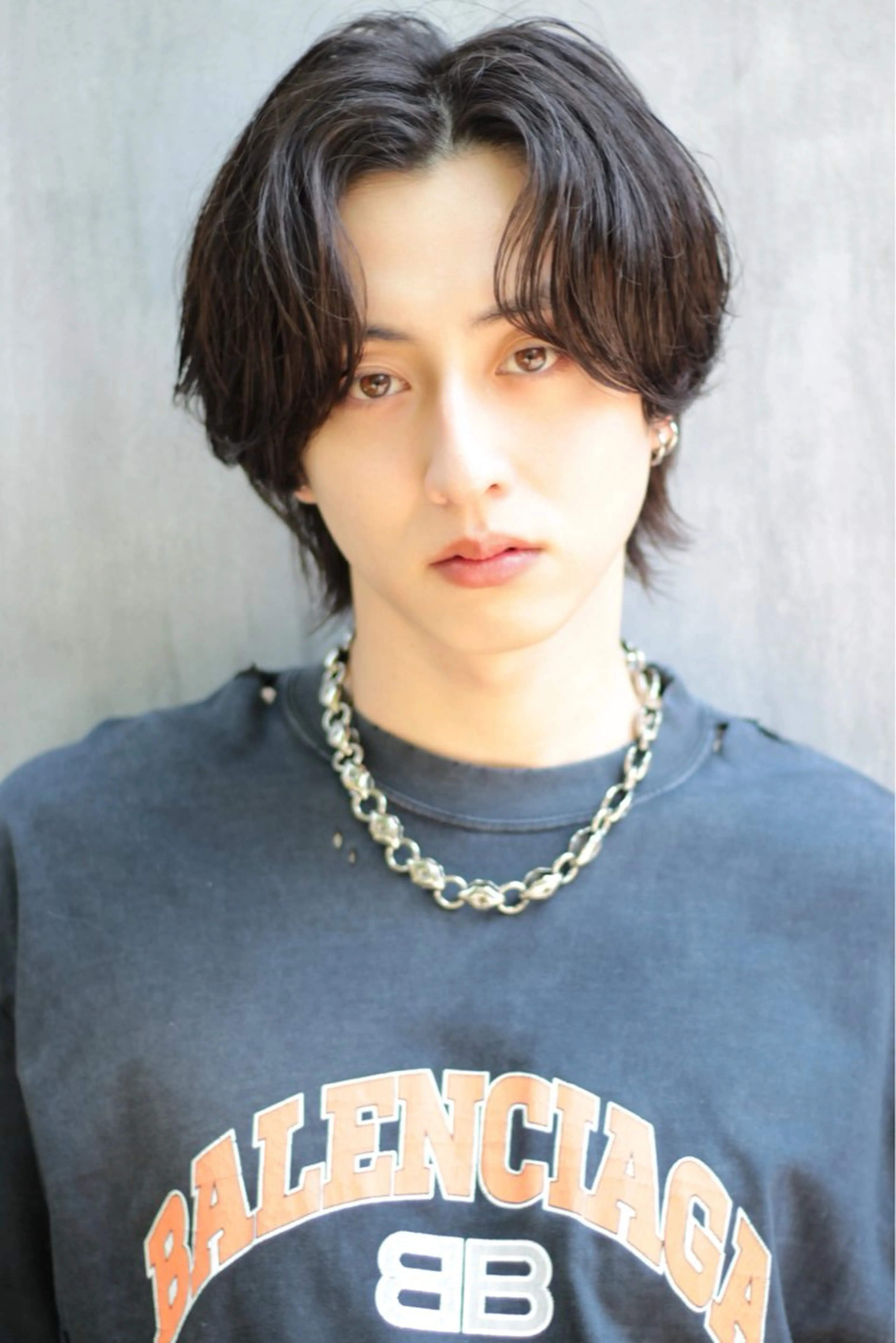 ショート カラー パーマ ヘアアレンジ メンズ メンズブリーチ センターパート メンズハイライト メンズハイトーン マッシュ スパイキー/フェザー /波巻き/かいとのヘアスタイル