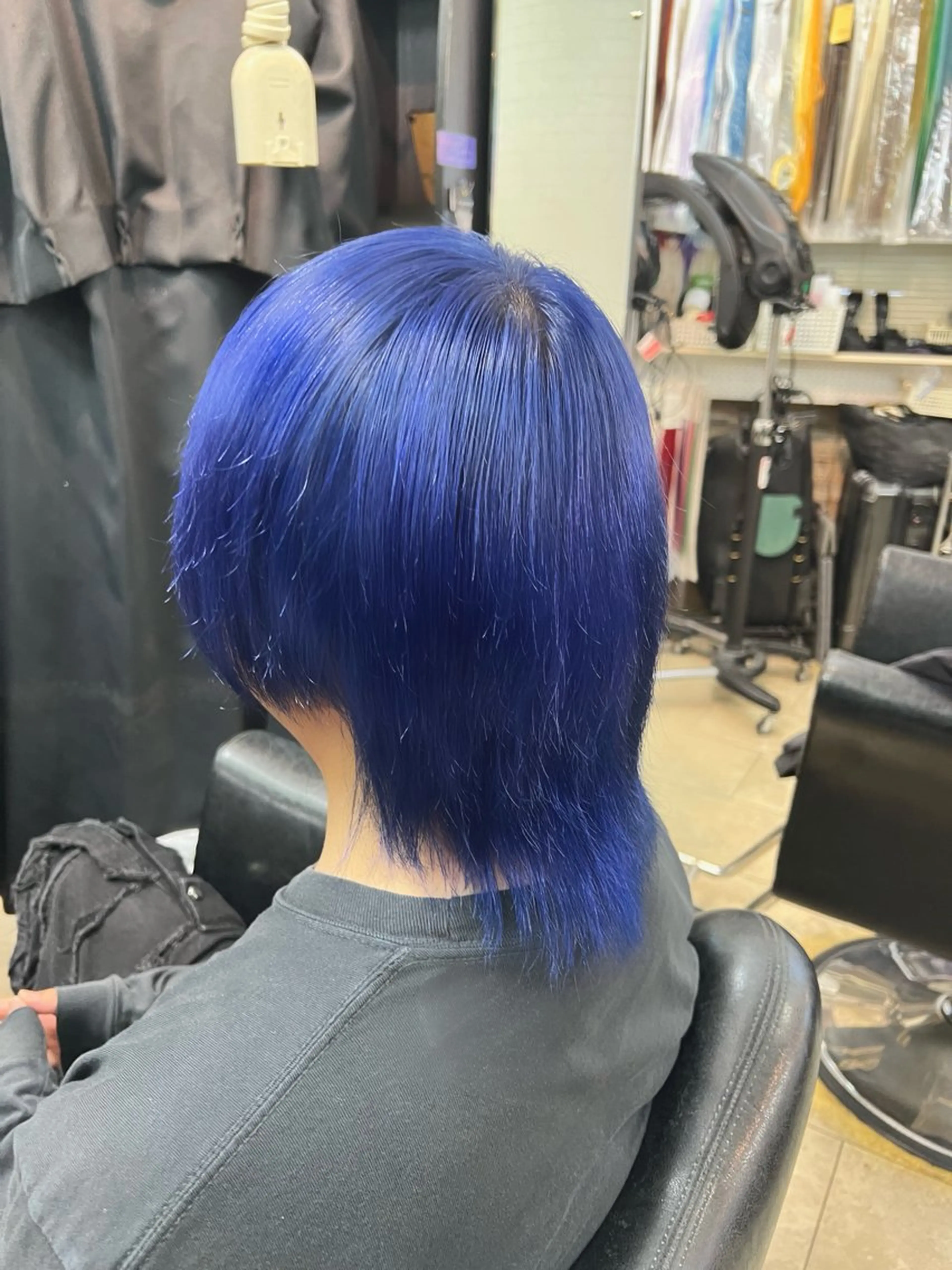 カラー ブリーチ ブルーカラー シルバー バイオレットカラー ヘアカラー V系ウルフ/ホワイト ブリーチ/🐺Rinのヘアスタイル