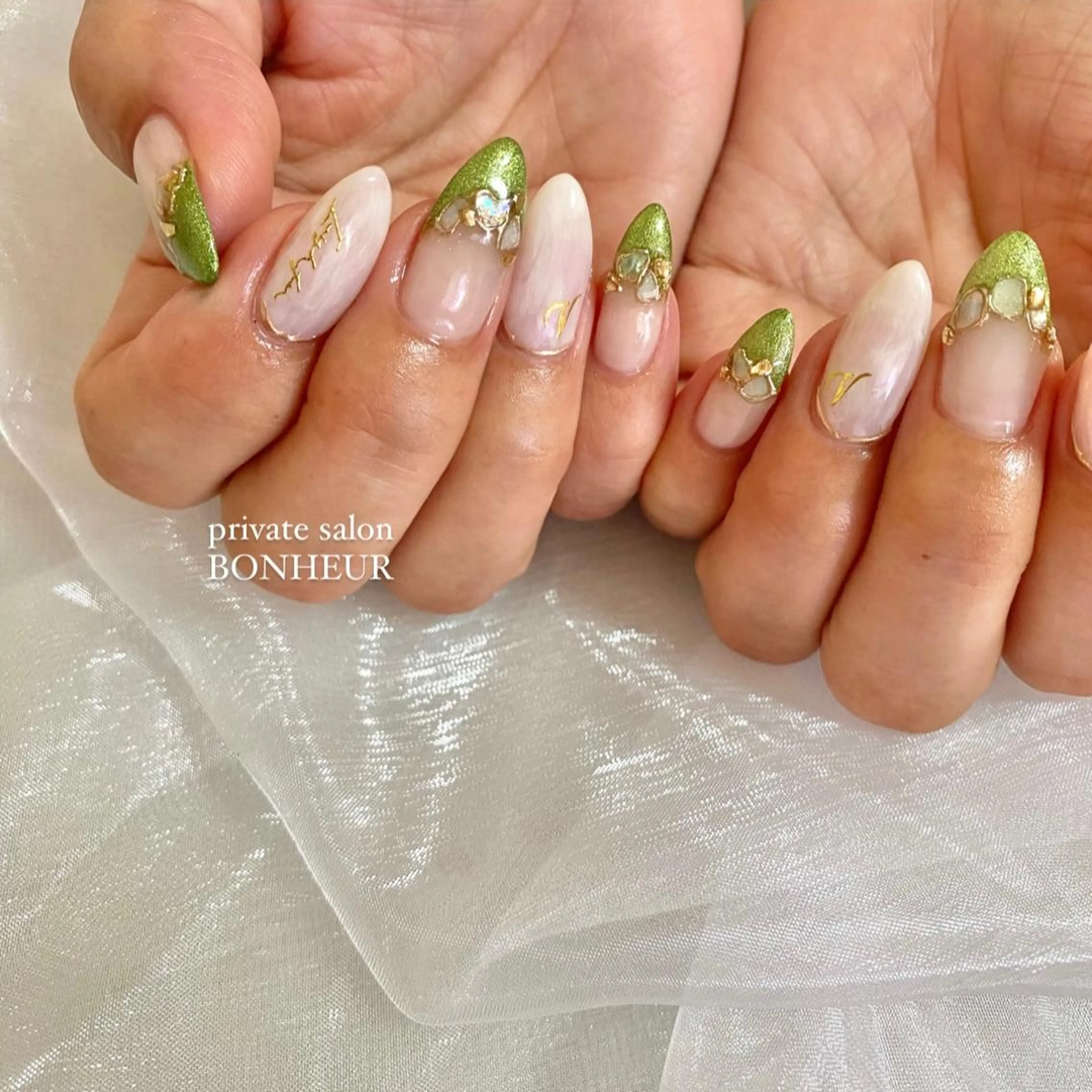 ネイル ハンドネイル BONHEUR Annaのネイルデザイン