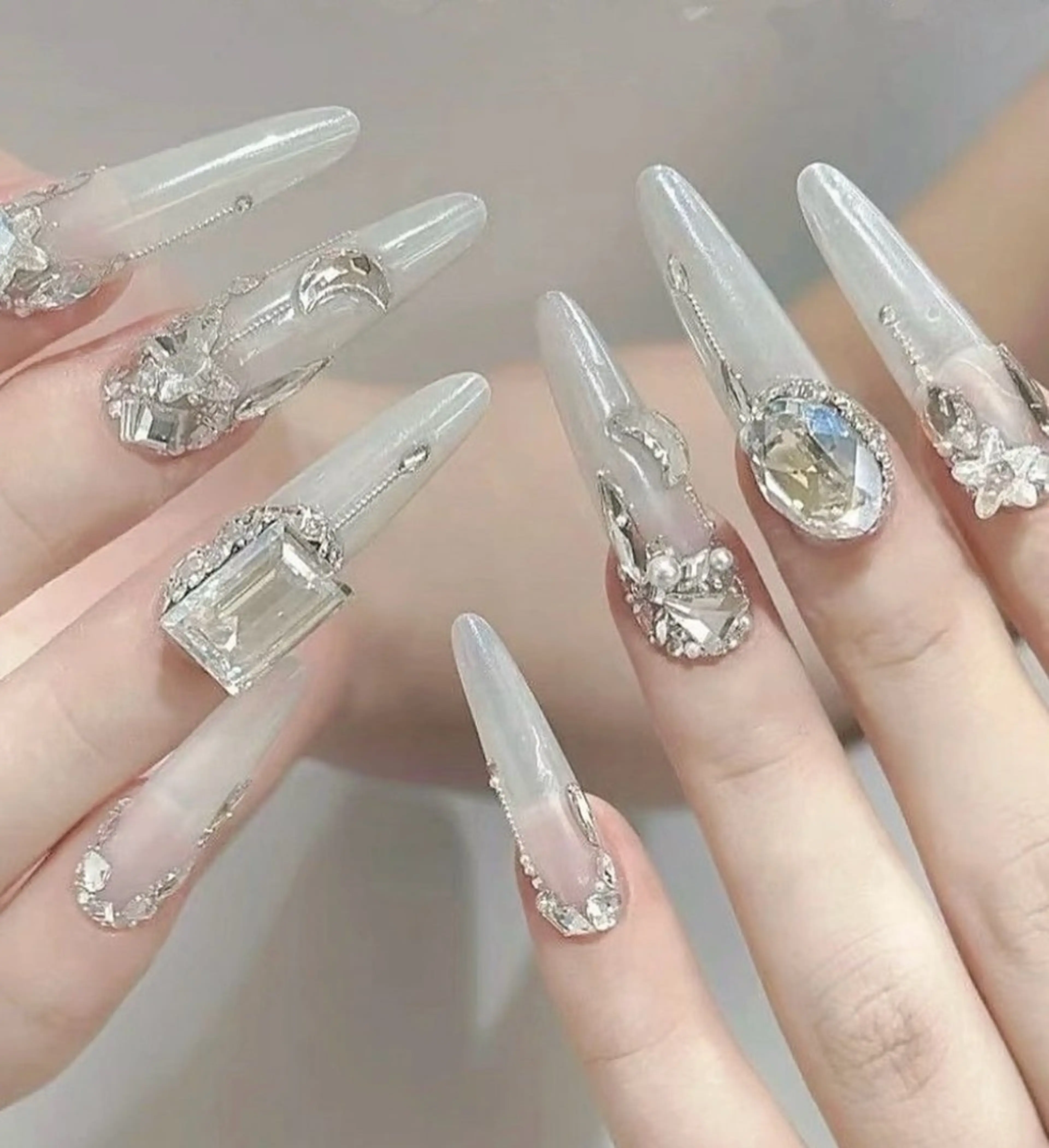 ネイル ハンドネイル ハンドケア queen nailのネイルデザイン